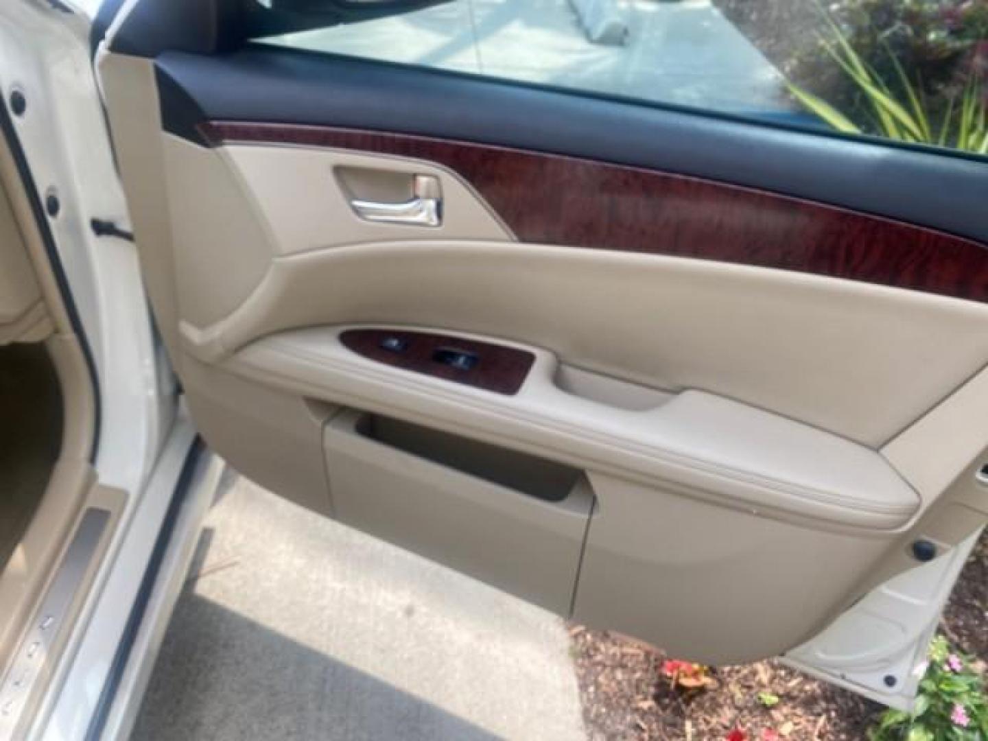 2011 Blizzard Pearl /Ivory Toyota Avalon Sunroof Limited low miles 69,373 1 FL (4T1BK3DB8BU) with an 3.5L DOHC EFI 24-Valve V6 Engine engine, Automatic transmission, located at 4701 North Dixie Hwy, Pompano Beach, FL, 33064, (954) 422-2889, 26.240938, -80.123474 - OUR WEBPAGE FLORIDACARS1.COM HAS OVER 100 PHOTOS AND FREE CARFAX LINK 2011 TOYOTA AVALON LIMITED $ 36,435 NEW VIN: 4T1BK3DB8BU428356 4 T 1 B K 3 D B 8 B U 4 2 8 3 5 6 SEDAN 4 DR 3.5L V6 F DOHC 24V 29 mpg GASOLINE FRONT WHEEL DRIVE Top Features A/C Seat(s) Navigation System Alloy Wheels Power Hatch/D - Photo#98