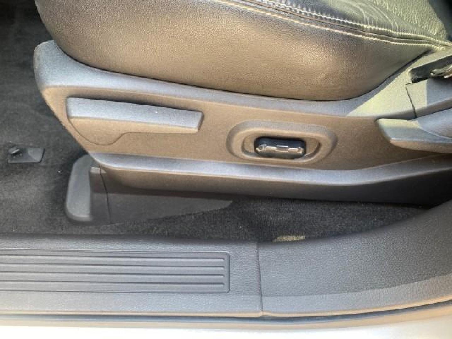 2008 Vapor Silver Metallic /Charcoal Black Ford Edge 1 FL SEL LOW MILES 54,778 (2FMDK38CX8B) with an 3.5L V6 Duratec Engine engine, Automatic transmission, located at 4701 North Dixie Hwy, Pompano Beach, FL, 33064, (954) 422-2889, 26.240938, -80.123474 - OUR WEBPAGE FLORIDACARS1.COM HAS OVER 100 PHOTOS AND FREE CARFAX LINK 2008 FORD EDGE SEL BEAUTIFUL CONDITION! VIN: 2FMDK38CX8BA38384 2 F M D K 3 8 C X 8 B A 3 8 3 8 4 4 DOOR WAGON/SPORT UTILITY 3.5L V6 F GASOLINE FRONT WHEEL DRIVE Top Features Alloy Wheels Premium Package Bluetooth Technology Satell - Photo#31