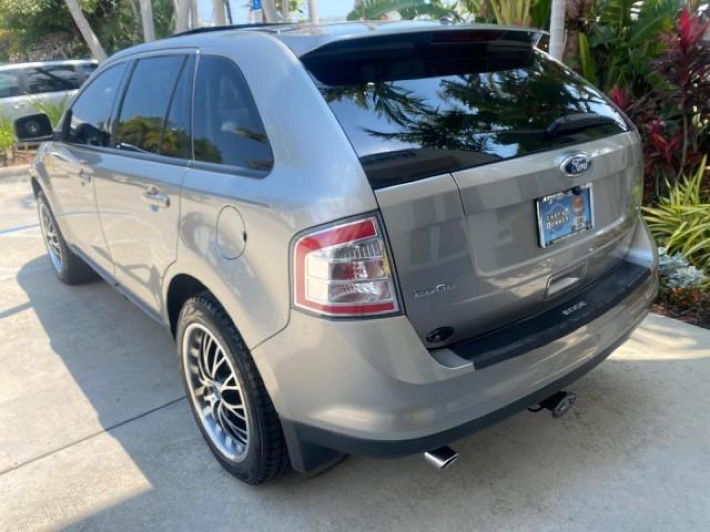 2008 Vapor Silver Metallic /Charcoal Black Ford Edge 1 FL SEL LOW MILES 54,778 (2FMDK38CX8B) with an 3.5L V6 Duratec Engine engine, Automatic transmission, located at 4701 North Dixie Hwy, Pompano Beach, FL, 33064, (954) 422-2889, 26.240938, -80.123474 - OUR WEBPAGE FLORIDACARS1.COM HAS OVER 100 PHOTOS AND FREE CARFAX LINK 2008 FORD EDGE SEL BEAUTIFUL CONDITION! VIN: 2FMDK38CX8BA38384 2 F M D K 3 8 C X 8 B A 3 8 3 8 4 4 DOOR WAGON/SPORT UTILITY 3.5L V6 F GASOLINE FRONT WHEEL DRIVE Top Features Alloy Wheels Premium Package Bluetooth Technology Satell - Photo#67