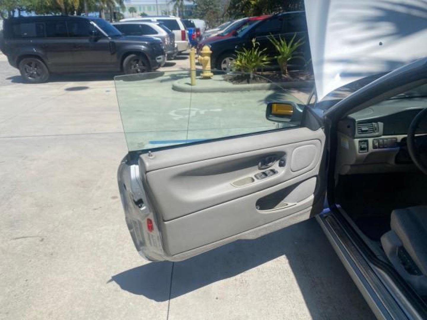 2004 Silver Metallic /Silver Volvo C70 LOW MILES 38,659 LT TURBO (YV1NC63D94J) with an 2.4L DOHC All-Alloy Turbocharged I5 Engine engine, Automatic transmission, located at 4701 North Dixie Hwy, Pompano Beach, FL, 33064, (954) 422-2889, 26.240938, -80.123474 - OUR WEBPAGE FLORIDACARS1.COM HAS OVER 100 PHOTOS AND FREE CARFAX LINK 2004 VOLVO C70 LPT VIN: YV1NC63D94J047469 Y V 1 N C 6 3 D 9 4 J 0 4 7 4 6 9 CONVERTIBLE 2.4L I5 F LT TURBO 27 MPG GASOLINE FRONT WHEEL DRIVE Top Features Front Seat Heaters Leather Seats Memory Seat(s) Turbo Charged Engine Basic F - Photo#9