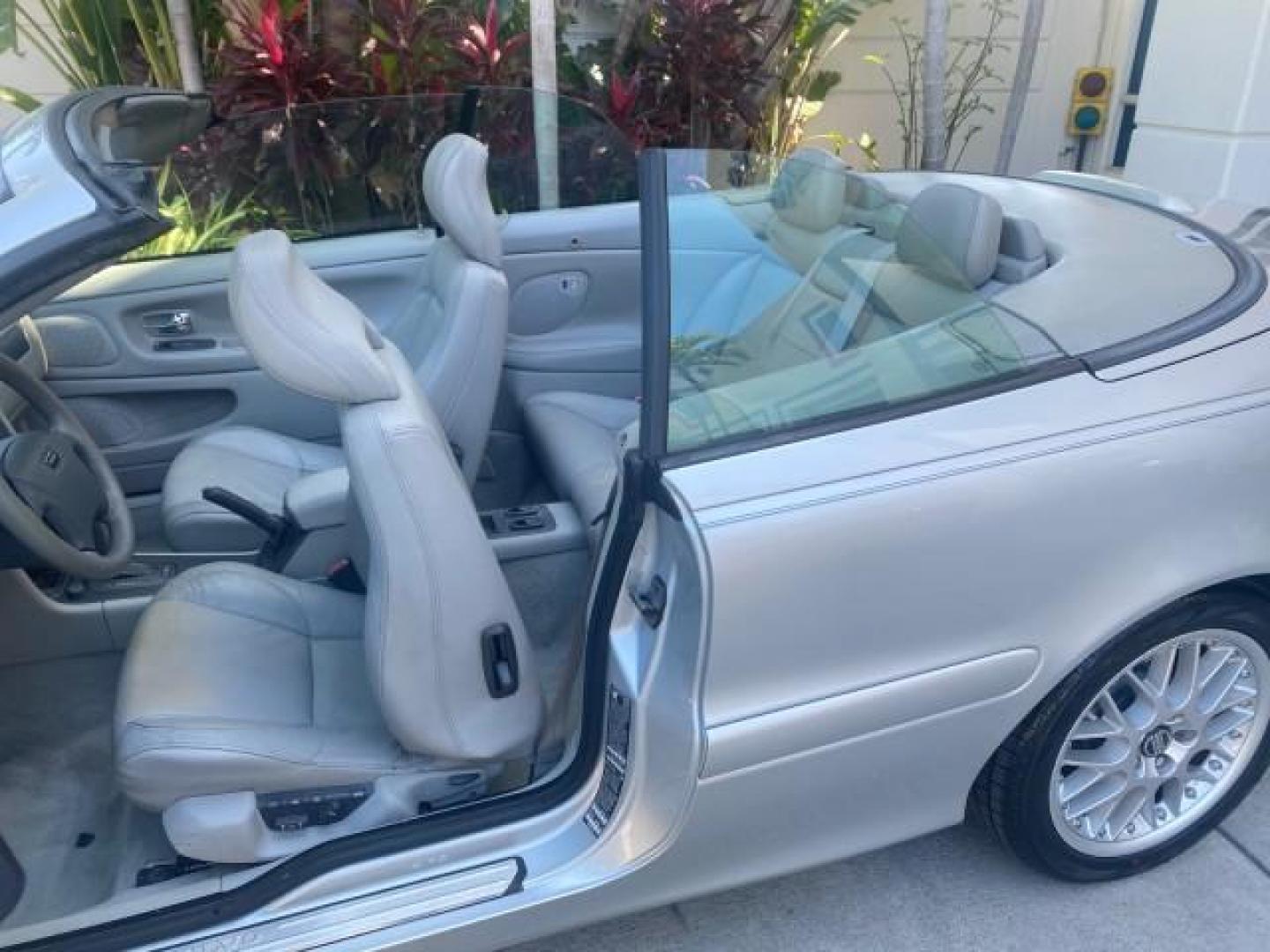 2004 Silver Metallic /Silver Volvo C70 LOW MILES 38,659 LT TURBO (YV1NC63D94J) with an 2.4L DOHC All-Alloy Turbocharged I5 Engine engine, Automatic transmission, located at 4701 North Dixie Hwy, Pompano Beach, FL, 33064, (954) 422-2889, 26.240938, -80.123474 - OUR WEBPAGE FLORIDACARS1.COM HAS OVER 100 PHOTOS AND FREE CARFAX LINK 2004 VOLVO C70 LPT VIN: YV1NC63D94J047469 Y V 1 N C 6 3 D 9 4 J 0 4 7 4 6 9 CONVERTIBLE 2.4L I5 F LT TURBO 27 MPG GASOLINE FRONT WHEEL DRIVE Top Features Front Seat Heaters Leather Seats Memory Seat(s) Turbo Charged Engine Basic F - Photo#52