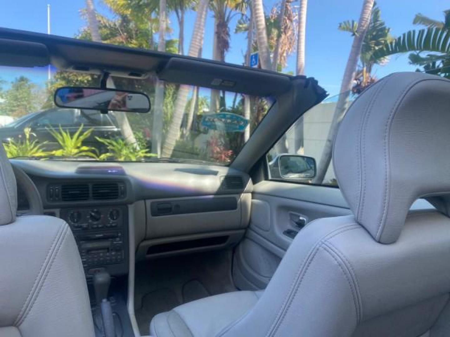 2004 Silver Metallic /Silver Volvo C70 LOW MILES 38,659 LT TURBO (YV1NC63D94J) with an 2.4L DOHC All-Alloy Turbocharged I5 Engine engine, Automatic transmission, located at 4701 North Dixie Hwy, Pompano Beach, FL, 33064, (954) 422-2889, 26.240938, -80.123474 - OUR WEBPAGE FLORIDACARS1.COM HAS OVER 100 PHOTOS AND FREE CARFAX LINK 2004 VOLVO C70 LPT VIN: YV1NC63D94J047469 Y V 1 N C 6 3 D 9 4 J 0 4 7 4 6 9 CONVERTIBLE 2.4L I5 F LT TURBO 27 MPG GASOLINE FRONT WHEEL DRIVE Top Features Front Seat Heaters Leather Seats Memory Seat(s) Turbo Charged Engine Basic F - Photo#57