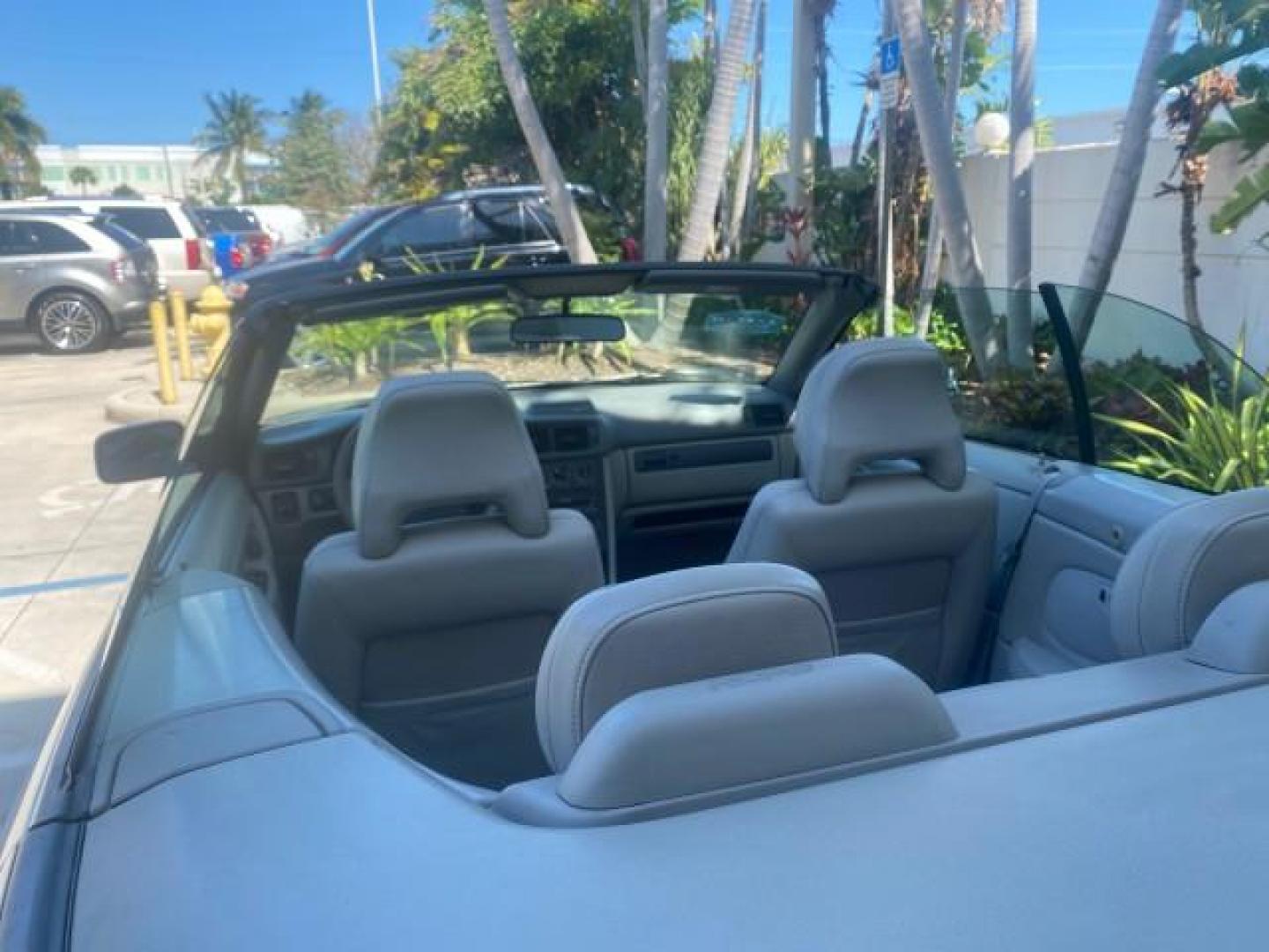 2004 Silver Metallic /Silver Volvo C70 LOW MILES 38,659 LT TURBO (YV1NC63D94J) with an 2.4L DOHC All-Alloy Turbocharged I5 Engine engine, Automatic transmission, located at 4701 North Dixie Hwy, Pompano Beach, FL, 33064, (954) 422-2889, 26.240938, -80.123474 - OUR WEBPAGE FLORIDACARS1.COM HAS OVER 100 PHOTOS AND FREE CARFAX LINK 2004 VOLVO C70 LPT VIN: YV1NC63D94J047469 Y V 1 N C 6 3 D 9 4 J 0 4 7 4 6 9 CONVERTIBLE 2.4L I5 F LT TURBO 27 MPG GASOLINE FRONT WHEEL DRIVE Top Features Front Seat Heaters Leather Seats Memory Seat(s) Turbo Charged Engine Basic F - Photo#64