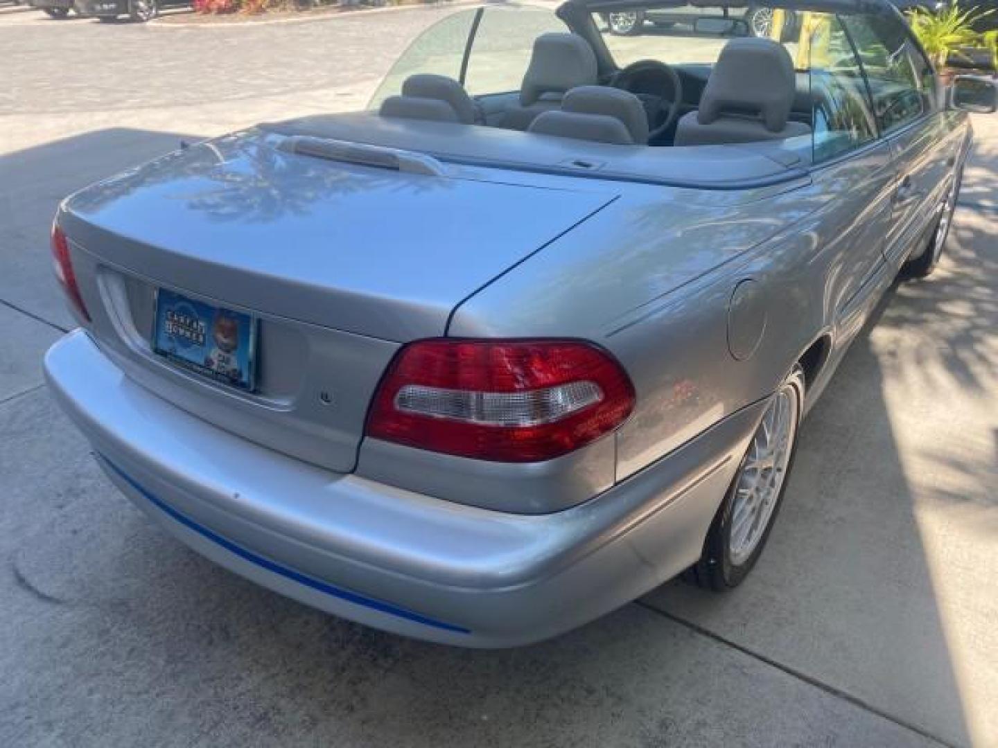2004 Silver Metallic /Silver Volvo C70 LOW MILES 38,659 LT TURBO (YV1NC63D94J) with an 2.4L DOHC All-Alloy Turbocharged I5 Engine engine, Automatic transmission, located at 4701 North Dixie Hwy, Pompano Beach, FL, 33064, (954) 422-2889, 26.240938, -80.123474 - OUR WEBPAGE FLORIDACARS1.COM HAS OVER 100 PHOTOS AND FREE CARFAX LINK 2004 VOLVO C70 LPT VIN: YV1NC63D94J047469 Y V 1 N C 6 3 D 9 4 J 0 4 7 4 6 9 CONVERTIBLE 2.4L I5 F LT TURBO 27 MPG GASOLINE FRONT WHEEL DRIVE Top Features Front Seat Heaters Leather Seats Memory Seat(s) Turbo Charged Engine Basic F - Photo#69