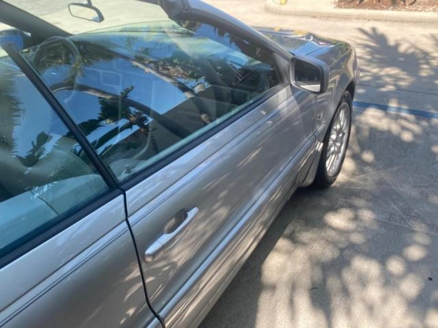 2004 Silver Metallic /Silver Volvo C70 LOW MILES 38,659 LT TURBO (YV1NC63D94J) with an 2.4L DOHC All-Alloy Turbocharged I5 Engine engine, Automatic transmission, located at 4701 North Dixie Hwy, Pompano Beach, FL, 33064, (954) 422-2889, 26.240938, -80.123474 - OUR WEBPAGE FLORIDACARS1.COM HAS OVER 100 PHOTOS AND FREE CARFAX LINK 2004 VOLVO C70 LPT VIN: YV1NC63D94J047469 Y V 1 N C 6 3 D 9 4 J 0 4 7 4 6 9 CONVERTIBLE 2.4L I5 F LT TURBO 27 MPG GASOLINE FRONT WHEEL DRIVE Top Features Front Seat Heaters Leather Seats Memory Seat(s) Turbo Charged Engine Basic F - Photo#80