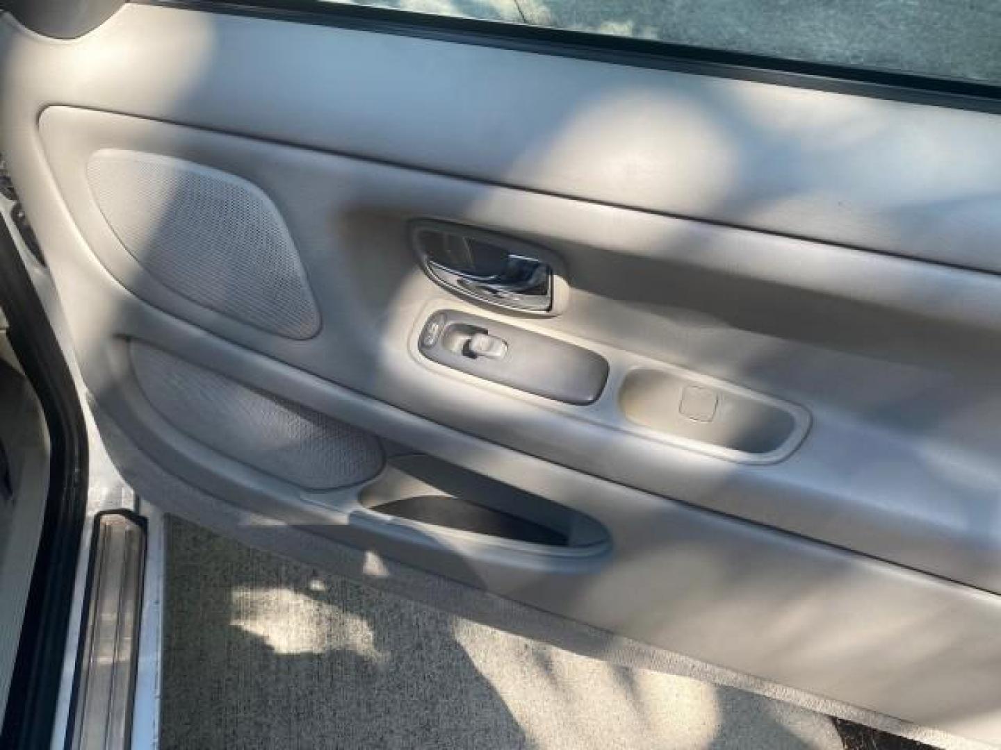 2004 Silver Metallic /Silver Volvo C70 LOW MILES 38,659 LT TURBO (YV1NC63D94J) with an 2.4L DOHC All-Alloy Turbocharged I5 Engine engine, Automatic transmission, located at 4701 North Dixie Hwy, Pompano Beach, FL, 33064, (954) 422-2889, 26.240938, -80.123474 - OUR WEBPAGE FLORIDACARS1.COM HAS OVER 100 PHOTOS AND FREE CARFAX LINK 2004 VOLVO C70 LPT VIN: YV1NC63D94J047469 Y V 1 N C 6 3 D 9 4 J 0 4 7 4 6 9 CONVERTIBLE 2.4L I5 F LT TURBO 27 MPG GASOLINE FRONT WHEEL DRIVE Top Features Front Seat Heaters Leather Seats Memory Seat(s) Turbo Charged Engine Basic F - Photo#82