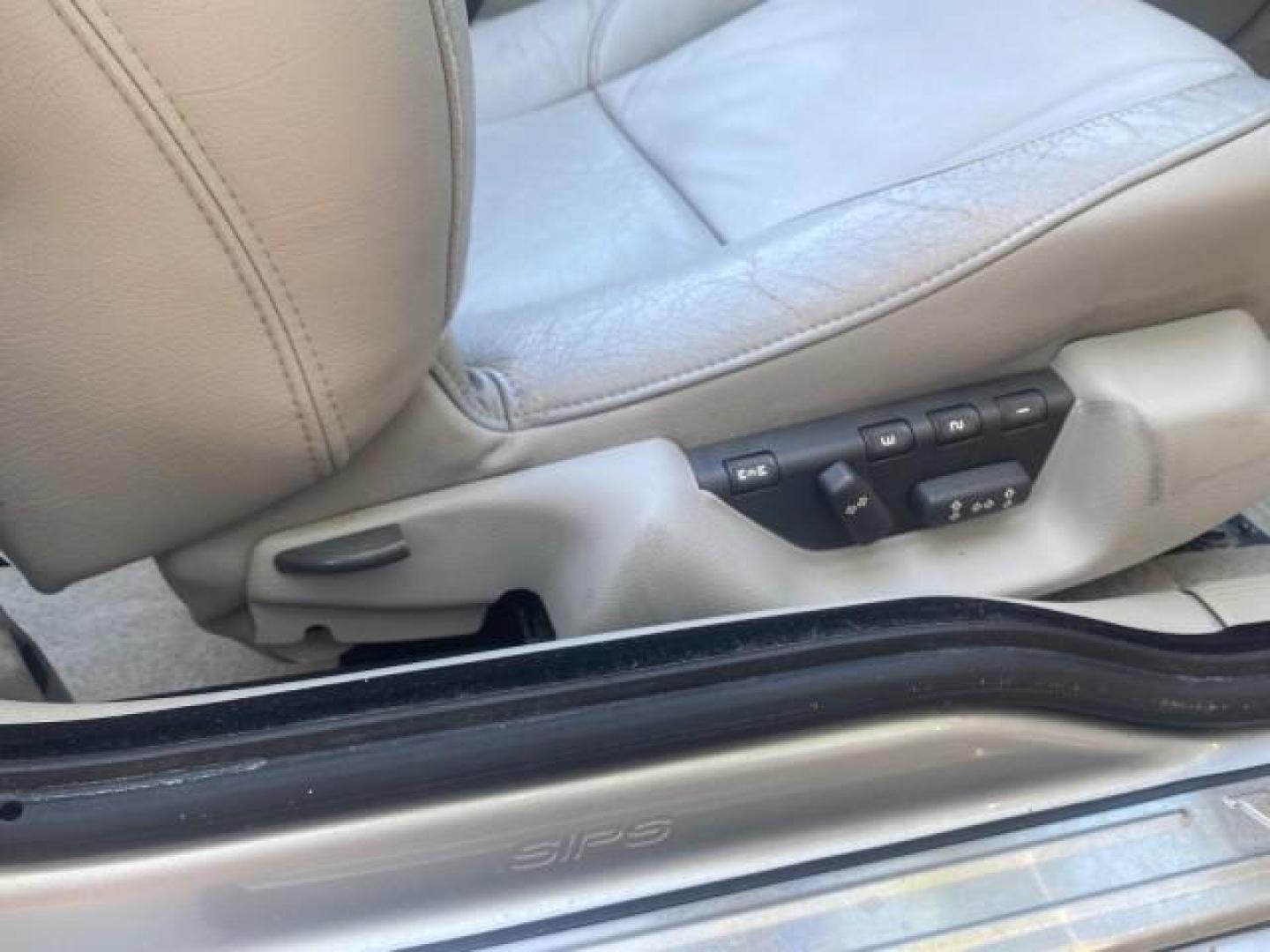 2004 Silver Metallic /Silver Volvo C70 LOW MILES 38,659 LT TURBO (YV1NC63D94J) with an 2.4L DOHC All-Alloy Turbocharged I5 Engine engine, Automatic transmission, located at 4701 North Dixie Hwy, Pompano Beach, FL, 33064, (954) 422-2889, 26.240938, -80.123474 - OUR WEBPAGE FLORIDACARS1.COM HAS OVER 100 PHOTOS AND FREE CARFAX LINK 2004 VOLVO C70 LPT VIN: YV1NC63D94J047469 Y V 1 N C 6 3 D 9 4 J 0 4 7 4 6 9 CONVERTIBLE 2.4L I5 F LT TURBO 27 MPG GASOLINE FRONT WHEEL DRIVE Top Features Front Seat Heaters Leather Seats Memory Seat(s) Turbo Charged Engine Basic F - Photo#84