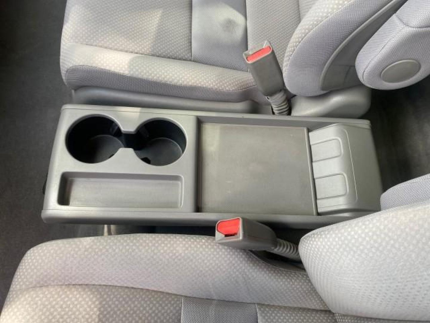 2007 Taffeta White /Gray Honda CR-V LX FL LOW MILES 49,810 (JHLRE38347C) with an 2.4L 4-Cyl Engine engine, Automatic transmission, located at 4701 North Dixie Hwy, Pompano Beach, FL, 33064, (954) 422-2889, 26.240938, -80.123474 - OUR WEBPAGE FLORIDACARS1.COM HAS OVER 100 PHOTOS AND FREE CARFAX LINK 2007 HONDA CR-V LX VIN: JHLRE38347C018084 J H L R E 3 8 3 4 7 C 0 1 8 0 8 4 4 DOOR WAGON/SPORT UTILITY 2.4L I4 F DOHC 16V 30 MPG GASOLINE FRONT WHEEL DRIVE Top Features Cloth Seats Basic Features ABS Brakes Auxiliary Audio Input P - Photo#55