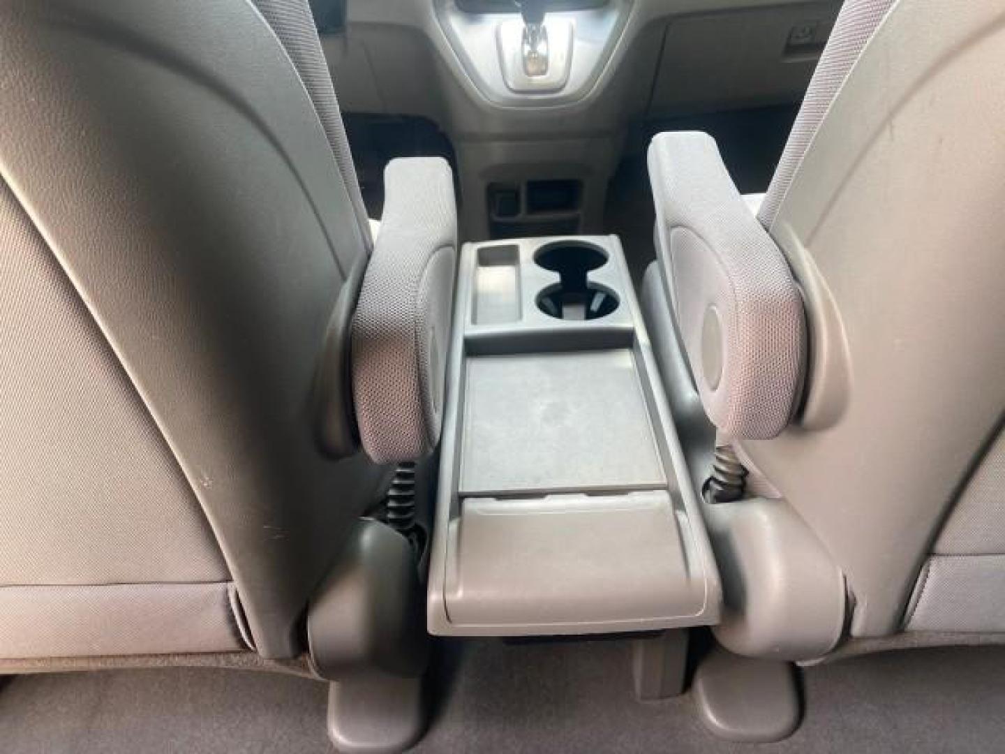 2007 Taffeta White /Gray Honda CR-V LX FL LOW MILES 49,810 (JHLRE38347C) with an 2.4L 4-Cyl Engine engine, Automatic transmission, located at 4701 North Dixie Hwy, Pompano Beach, FL, 33064, (954) 422-2889, 26.240938, -80.123474 - OUR WEBPAGE FLORIDACARS1.COM HAS OVER 100 PHOTOS AND FREE CARFAX LINK 2007 HONDA CR-V LX VIN: JHLRE38347C018084 J H L R E 3 8 3 4 7 C 0 1 8 0 8 4 4 DOOR WAGON/SPORT UTILITY 2.4L I4 F DOHC 16V 30 MPG GASOLINE FRONT WHEEL DRIVE Top Features Cloth Seats Basic Features ABS Brakes Auxiliary Audio Input P - Photo#68
