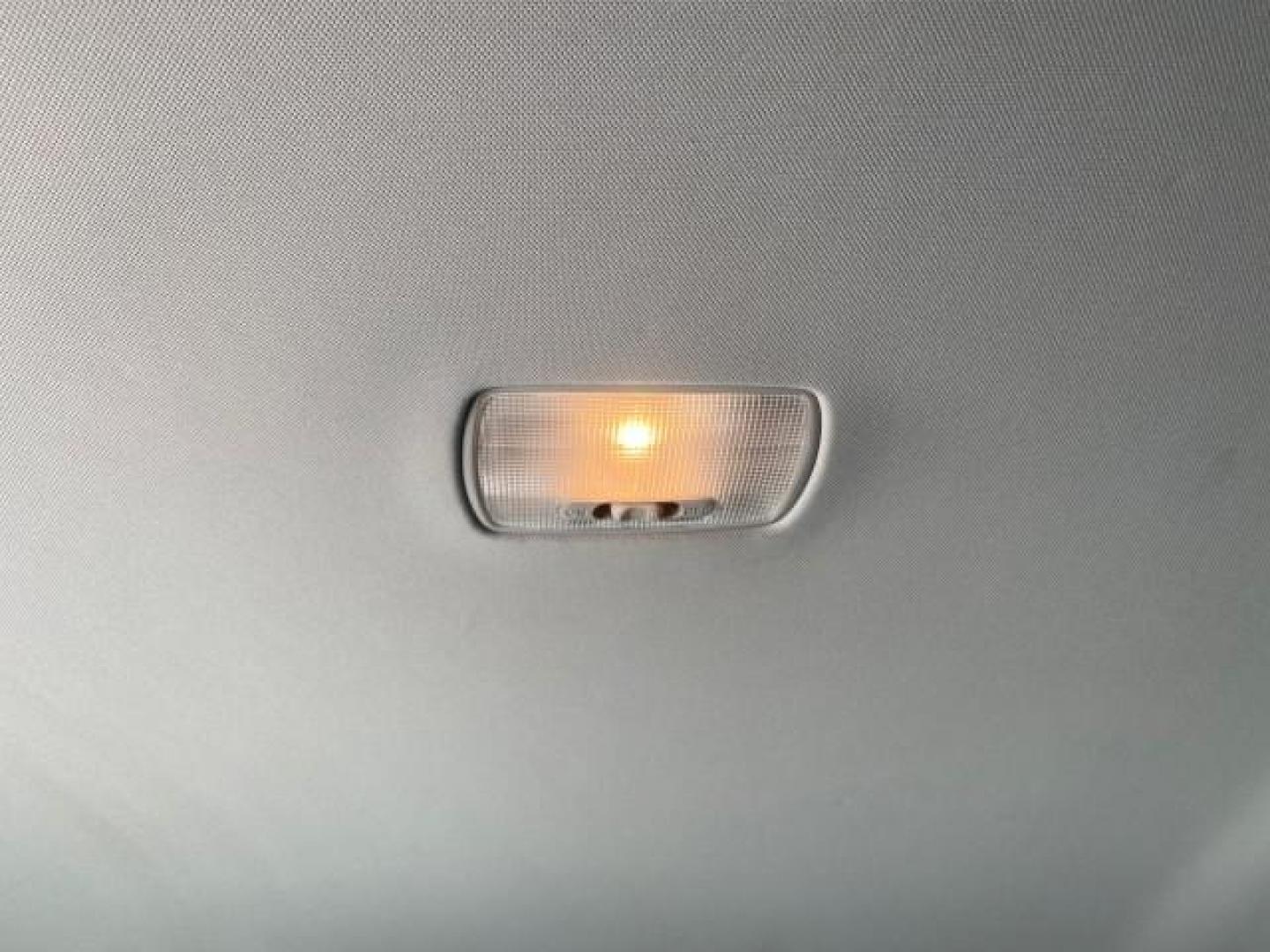 2007 Taffeta White /Gray Honda CR-V LX FL LOW MILES 49,810 (JHLRE38347C) with an 2.4L 4-Cyl Engine engine, Automatic transmission, located at 4701 North Dixie Hwy, Pompano Beach, FL, 33064, (954) 422-2889, 26.240938, -80.123474 - OUR WEBPAGE FLORIDACARS1.COM HAS OVER 100 PHOTOS AND FREE CARFAX LINK 2007 HONDA CR-V LX VIN: JHLRE38347C018084 J H L R E 3 8 3 4 7 C 0 1 8 0 8 4 4 DOOR WAGON/SPORT UTILITY 2.4L I4 F DOHC 16V 30 MPG GASOLINE FRONT WHEEL DRIVE Top Features Cloth Seats Basic Features ABS Brakes Auxiliary Audio Input P - Photo#70