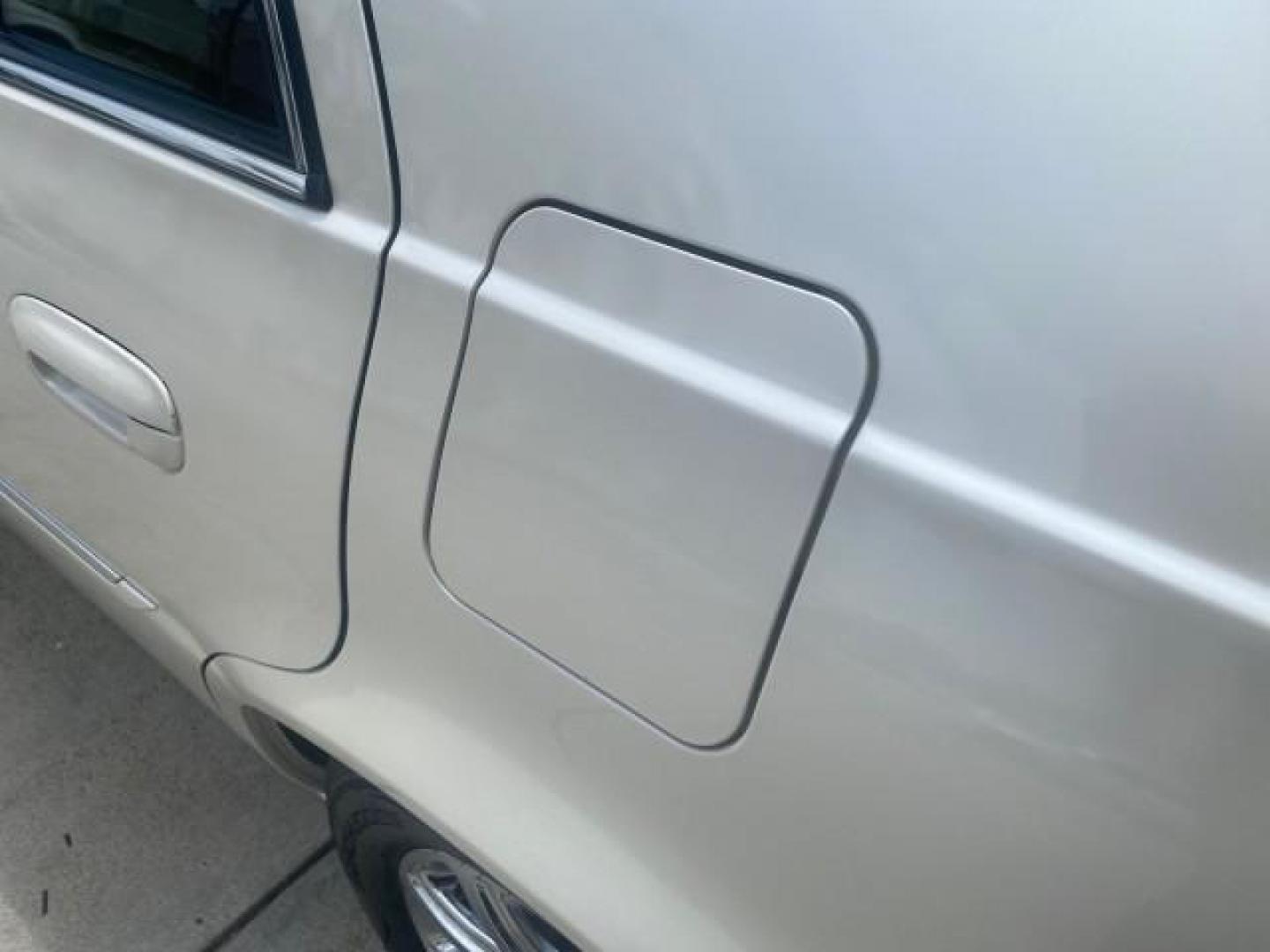 2008 White Diamond Tricoat /Light Linen Cadillac DTS 1 OWNER LOW MILES 30,516 (1G6KD57YX8U) with an Northstar 4.6L DOHC V8 Engine engine, Automatic transmission, located at 4701 North Dixie Hwy, Pompano Beach, FL, 33064, (954) 422-2889, 26.240938, -80.123474 - OUR WEBPAGE FLORIDACARS1.COM HAS OVER 100 PHOTOS AND FREE CARFAX LINK 2008 CADILLAC DTS 1SB VIN: 1G6KD57YX8U144247 1 G 6 K D 5 7 Y X 8 U 1 4 4 2 4 7 SEDAN 4 DR 4.6L V8 F GASOLINE FRONT WHEEL DRIVE Top Features A/C Seat(s) Leather Seats Alloy Wheels Memory Seat(s) BOSE Sound System Parking Sensors Bl - Photo#66