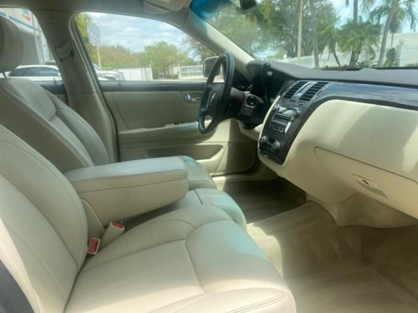 2008 White Diamond Tricoat /Light Linen Cadillac DTS 1 OWNER LOW MILES 30,516 (1G6KD57YX8U) with an Northstar 4.6L DOHC V8 Engine engine, Automatic transmission, located at 4701 North Dixie Hwy, Pompano Beach, FL, 33064, (954) 422-2889, 26.240938, -80.123474 - OUR WEBPAGE FLORIDACARS1.COM HAS OVER 100 PHOTOS AND FREE CARFAX LINK 2008 CADILLAC DTS 1SB VIN: 1G6KD57YX8U144247 1 G 6 K D 5 7 Y X 8 U 1 4 4 2 4 7 SEDAN 4 DR 4.6L V8 F GASOLINE FRONT WHEEL DRIVE Top Features A/C Seat(s) Leather Seats Alloy Wheels Memory Seat(s) BOSE Sound System Parking Sensors Bl - Photo#92