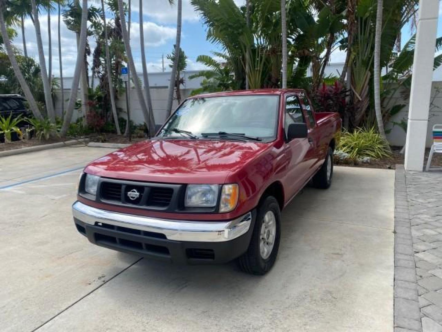 1998 Cheyenne Red (Met) /Gray Nissan Frontier 2WD XE XCAB 5 SPD LOW MILES 69,333 (1N6DD26S8WC) with an 2.4L DOHC SFI 16-Valve 4-Cyl Engine engine, Manual transmission, located at 4701 North Dixie Hwy, Pompano Beach, FL, 33064, (954) 422-2889, 26.240938, -80.123474 - OUR WEBPAGE FLORIDACARS1.COM HAS OVER 100 PHOTOS AND FREE CARFAX LINK 1998 NISSAN FRONTIER XE VIN: 1N6DD26S8WC390232 1 N 6 D D 2 6 S 8 W C 3 9 0 2 3 2 CLUB CAB PICKUP 2.4L I4 F GASOLINE REAR WHEEL DRIVE Top Features Alloy Wheels Cloth Seats Basic Features ABS Brakes AM/FM Stereo Air Conditioning Man - Photo#3