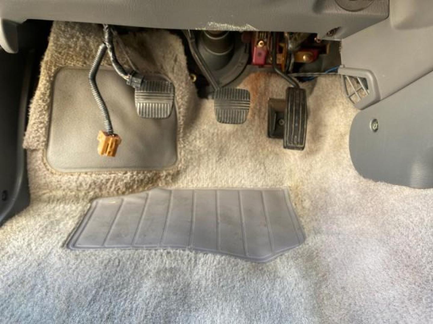 1998 Cheyenne Red (Met) /Gray Nissan Frontier 2WD XE XCAB 5 SPD LOW MILES 69,333 (1N6DD26S8WC) with an 2.4L DOHC SFI 16-Valve 4-Cyl Engine engine, Manual transmission, located at 4701 North Dixie Hwy, Pompano Beach, FL, 33064, (954) 422-2889, 26.240938, -80.123474 - OUR WEBPAGE FLORIDACARS1.COM HAS OVER 100 PHOTOS AND FREE CARFAX LINK 1998 NISSAN FRONTIER XE VIN: 1N6DD26S8WC390232 1 N 6 D D 2 6 S 8 W C 3 9 0 2 3 2 CLUB CAB PICKUP 2.4L I4 F GASOLINE REAR WHEEL DRIVE Top Features Alloy Wheels Cloth Seats Basic Features ABS Brakes AM/FM Stereo Air Conditioning Man - Photo#42