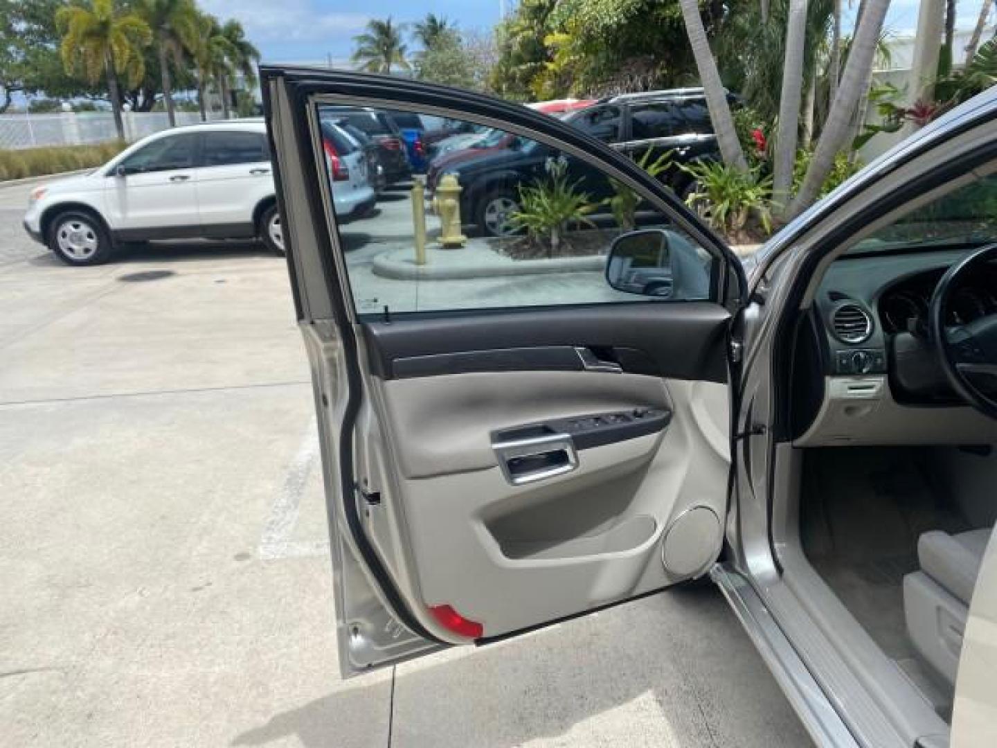 2008 Silver Pearl /Gray Saturn VUE XR FL LOW MILES 24,084 (3GSCL53718S) with an 3.6L V6 SFI Engine engine, Automatic transmission, located at 4701 North Dixie Hwy, Pompano Beach, FL, 33064, (954) 422-2889, 26.240938, -80.123474 - OUR WEBPAGE FLORIDACARS1.COM HAS OVER 100 PHOTOS AND FREE CARFAX LINK 2008 SATURN VUE XR VIN: 3GSCL53718S634338 3 G S C L 5 3 7 1 8 S 6 3 4 3 3 8 4 DOOR WAGON/SPORT UTILITY 3.6L V6 F GASOLINE FRONT WHEEL DRIVE Top Features Alloy Wheels Cloth Seats Preferred Package Satellite Radio Ready Basic Featur - Photo#9