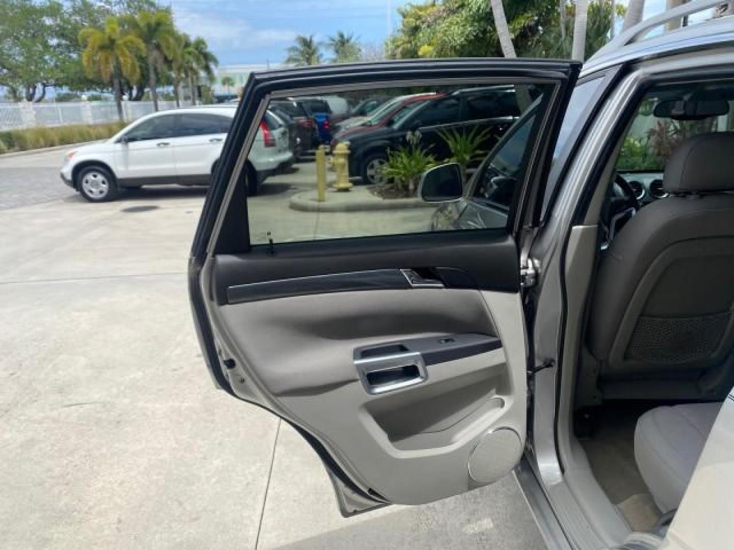 2008 Silver Pearl /Gray Saturn VUE XR FL LOW MILES 24,084 (3GSCL53718S) with an 3.6L V6 SFI Engine engine, Automatic transmission, located at 4701 North Dixie Hwy, Pompano Beach, FL, 33064, (954) 422-2889, 26.240938, -80.123474 - OUR WEBPAGE FLORIDACARS1.COM HAS OVER 100 PHOTOS AND FREE CARFAX LINK 2008 SATURN VUE XR VIN: 3GSCL53718S634338 3 G S C L 5 3 7 1 8 S 6 3 4 3 3 8 4 DOOR WAGON/SPORT UTILITY 3.6L V6 F GASOLINE FRONT WHEEL DRIVE Top Features Alloy Wheels Cloth Seats Preferred Package Satellite Radio Ready Basic Featur - Photo#13