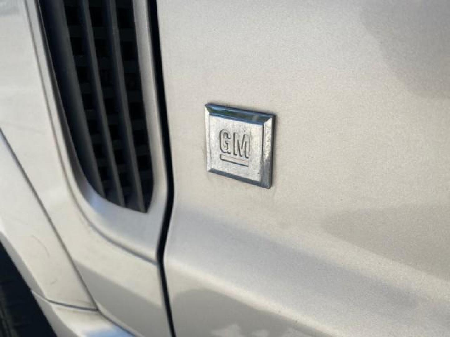 2008 Silver Pearl /Gray Saturn VUE XR FL LOW MILES 24,084 (3GSCL53718S) with an 3.6L V6 SFI Engine engine, Automatic transmission, located at 4701 North Dixie Hwy, Pompano Beach, FL, 33064, (954) 422-2889, 26.240938, -80.123474 - OUR WEBPAGE FLORIDACARS1.COM HAS OVER 100 PHOTOS AND FREE CARFAX LINK 2008 SATURN VUE XR VIN: 3GSCL53718S634338 3 G S C L 5 3 7 1 8 S 6 3 4 3 3 8 4 DOOR WAGON/SPORT UTILITY 3.6L V6 F GASOLINE FRONT WHEEL DRIVE Top Features Alloy Wheels Cloth Seats Preferred Package Satellite Radio Ready Basic Featur - Photo#30