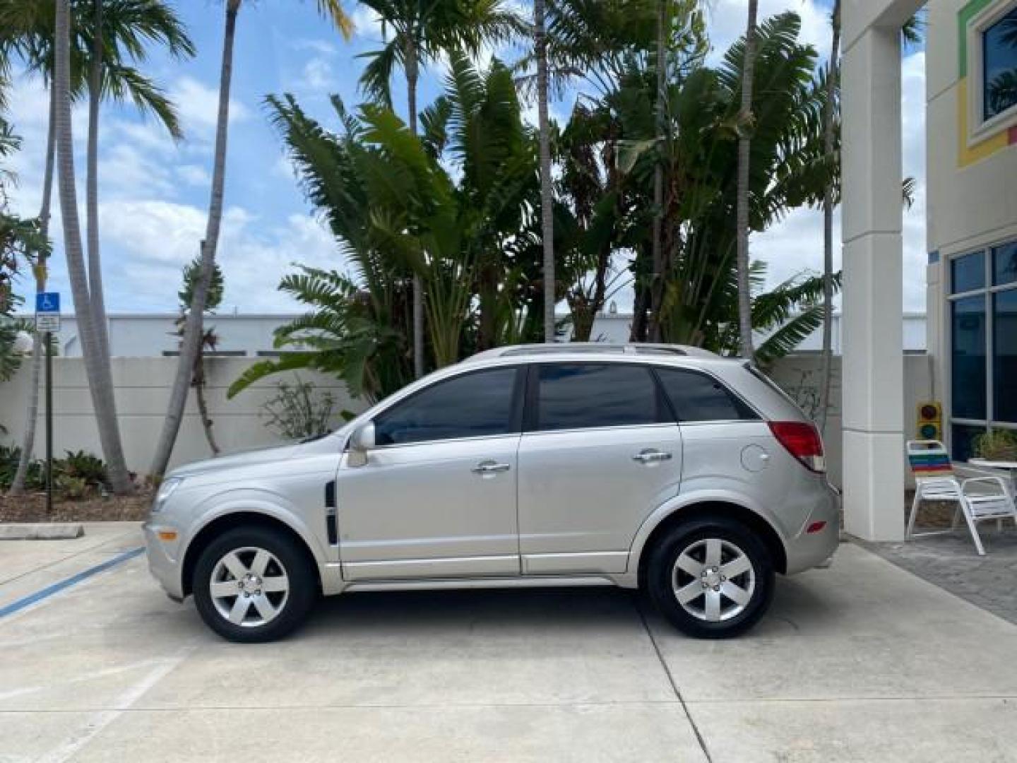 2008 Silver Pearl /Gray Saturn VUE XR FL LOW MILES 24,084 (3GSCL53718S) with an 3.6L V6 SFI Engine engine, Automatic transmission, located at 4701 North Dixie Hwy, Pompano Beach, FL, 33064, (954) 422-2889, 26.240938, -80.123474 - OUR WEBPAGE FLORIDACARS1.COM HAS OVER 100 PHOTOS AND FREE CARFAX LINK 2008 SATURN VUE XR VIN: 3GSCL53718S634338 3 G S C L 5 3 7 1 8 S 6 3 4 3 3 8 4 DOOR WAGON/SPORT UTILITY 3.6L V6 F GASOLINE FRONT WHEEL DRIVE Top Features Alloy Wheels Cloth Seats Preferred Package Satellite Radio Ready Basic Featur - Photo#4