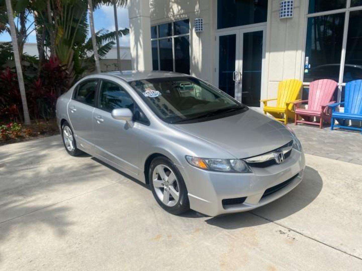 2009 Alabaster Silver Metallic /Black Honda Civic Sdn 1 OWNER FL LOW MILES 36,489 LX-S (2HGFA16609H) with an 1.8L SOHC MPFI 16-Valve i-VTEC I4 Engine engine, Automatic transmission, located at 4701 North Dixie Hwy, Pompano Beach, FL, 33064, (954) 422-2889, 26.240938, -80.123474 - OUR WEBPAGE FLORIDACARS1.COM HAS OVER 100 PHOTOS AND FREE CARFAX LINK 2009 HONDA CIVIC LX-S 36 MPG VIN: 2HGFA16609H342129 2 H G F A 1 6 6 0 9 H 3 4 2 1 2 9 SEDAN 4 DR 1.8L I4 F SOHC 16V GASOLINE FRONT WHEEL DRIVE Top Features Alloy Wheels Cloth Seats Basic Features ABS Brakes Auxiliary Audio Input P - Photo#1