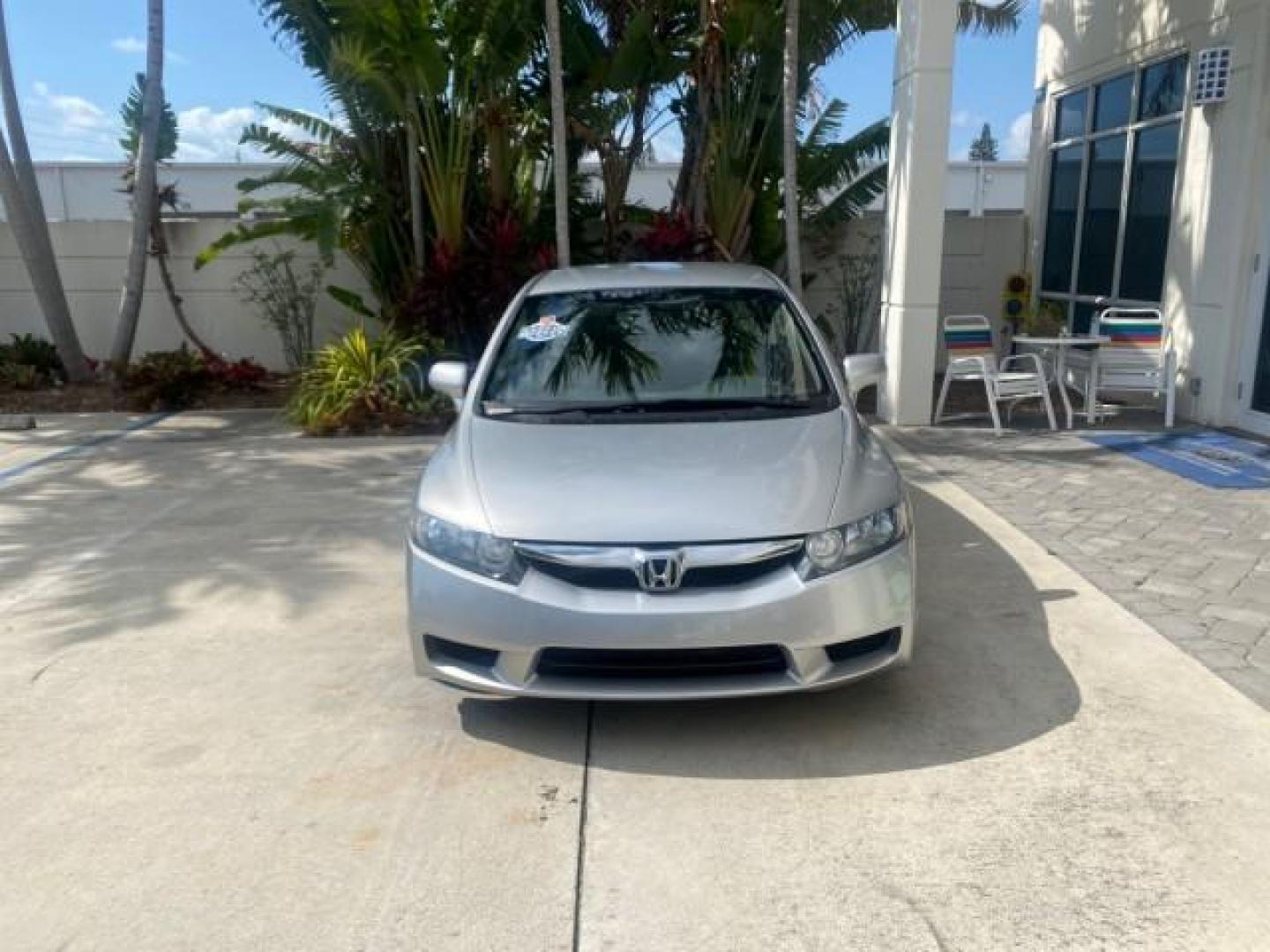 2009 Alabaster Silver Metallic /Black Honda Civic Sdn 1 OWNER FL LOW MILES 36,489 LX-S (2HGFA16609H) with an 1.8L SOHC MPFI 16-Valve i-VTEC I4 Engine engine, Automatic transmission, located at 4701 North Dixie Hwy, Pompano Beach, FL, 33064, (954) 422-2889, 26.240938, -80.123474 - OUR WEBPAGE FLORIDACARS1.COM HAS OVER 100 PHOTOS AND FREE CARFAX LINK 2009 HONDA CIVIC LX-S 36 MPG VIN: 2HGFA16609H342129 2 H G F A 1 6 6 0 9 H 3 4 2 1 2 9 SEDAN 4 DR 1.8L I4 F SOHC 16V GASOLINE FRONT WHEEL DRIVE Top Features Alloy Wheels Cloth Seats Basic Features ABS Brakes Auxiliary Audio Input P - Photo#2