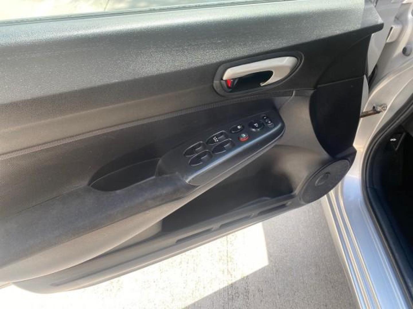 2009 Alabaster Silver Metallic /Black Honda Civic Sdn 1 OWNER FL LOW MILES 36,489 LX-S (2HGFA16609H) with an 1.8L SOHC MPFI 16-Valve i-VTEC I4 Engine engine, Automatic transmission, located at 4701 North Dixie Hwy, Pompano Beach, FL, 33064, (954) 422-2889, 26.240938, -80.123474 - OUR WEBPAGE FLORIDACARS1.COM HAS OVER 100 PHOTOS AND FREE CARFAX LINK 2009 HONDA CIVIC LX-S 36 MPG VIN: 2HGFA16609H342129 2 H G F A 1 6 6 0 9 H 3 4 2 1 2 9 SEDAN 4 DR 1.8L I4 F SOHC 16V GASOLINE FRONT WHEEL DRIVE Top Features Alloy Wheels Cloth Seats Basic Features ABS Brakes Auxiliary Audio Input P - Photo#30
