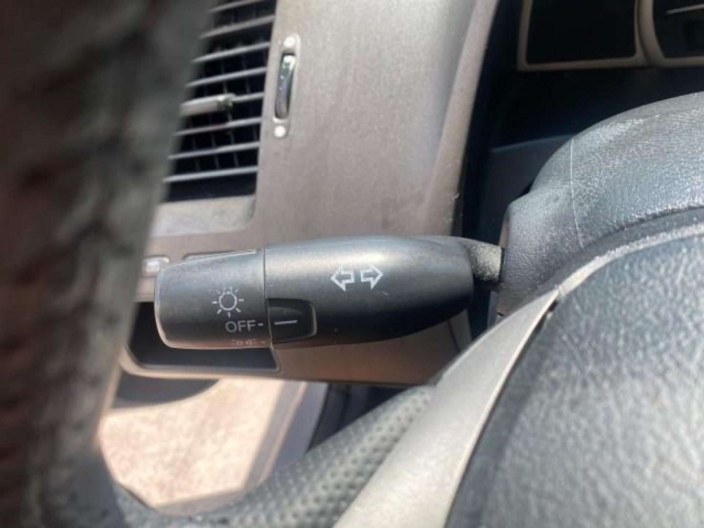 2009 Alabaster Silver Metallic /Black Honda Civic Sdn 1 OWNER FL LOW MILES 36,489 LX-S (2HGFA16609H) with an 1.8L SOHC MPFI 16-Valve i-VTEC I4 Engine engine, Automatic transmission, located at 4701 North Dixie Hwy, Pompano Beach, FL, 33064, (954) 422-2889, 26.240938, -80.123474 - OUR WEBPAGE FLORIDACARS1.COM HAS OVER 100 PHOTOS AND FREE CARFAX LINK 2009 HONDA CIVIC LX-S 36 MPG VIN: 2HGFA16609H342129 2 H G F A 1 6 6 0 9 H 3 4 2 1 2 9 SEDAN 4 DR 1.8L I4 F SOHC 16V GASOLINE FRONT WHEEL DRIVE Top Features Alloy Wheels Cloth Seats Basic Features ABS Brakes Auxiliary Audio Input P - Photo#39