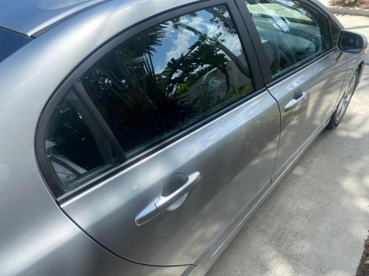 2009 Alabaster Silver Metallic /Black Honda Civic Sdn 1 OWNER FL LOW MILES 36,489 LX-S (2HGFA16609H) with an 1.8L SOHC MPFI 16-Valve i-VTEC I4 Engine engine, Automatic transmission, located at 4701 North Dixie Hwy, Pompano Beach, FL, 33064, (954) 422-2889, 26.240938, -80.123474 - OUR WEBPAGE FLORIDACARS1.COM HAS OVER 100 PHOTOS AND FREE CARFAX LINK 2009 HONDA CIVIC LX-S 36 MPG VIN: 2HGFA16609H342129 2 H G F A 1 6 6 0 9 H 3 4 2 1 2 9 SEDAN 4 DR 1.8L I4 F SOHC 16V GASOLINE FRONT WHEEL DRIVE Top Features Alloy Wheels Cloth Seats Basic Features ABS Brakes Auxiliary Audio Input P - Photo#78