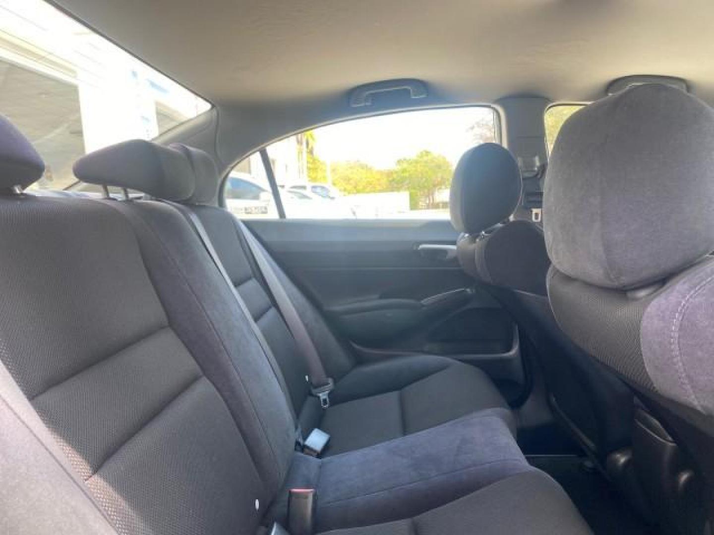 2009 Alabaster Silver Metallic /Black Honda Civic Sdn 1 OWNER FL LOW MILES 36,489 LX-S (2HGFA16609H) with an 1.8L SOHC MPFI 16-Valve i-VTEC I4 Engine engine, Automatic transmission, located at 4701 North Dixie Hwy, Pompano Beach, FL, 33064, (954) 422-2889, 26.240938, -80.123474 - OUR WEBPAGE FLORIDACARS1.COM HAS OVER 100 PHOTOS AND FREE CARFAX LINK 2009 HONDA CIVIC LX-S 36 MPG VIN: 2HGFA16609H342129 2 H G F A 1 6 6 0 9 H 3 4 2 1 2 9 SEDAN 4 DR 1.8L I4 F SOHC 16V GASOLINE FRONT WHEEL DRIVE Top Features Alloy Wheels Cloth Seats Basic Features ABS Brakes Auxiliary Audio Input P - Photo#82