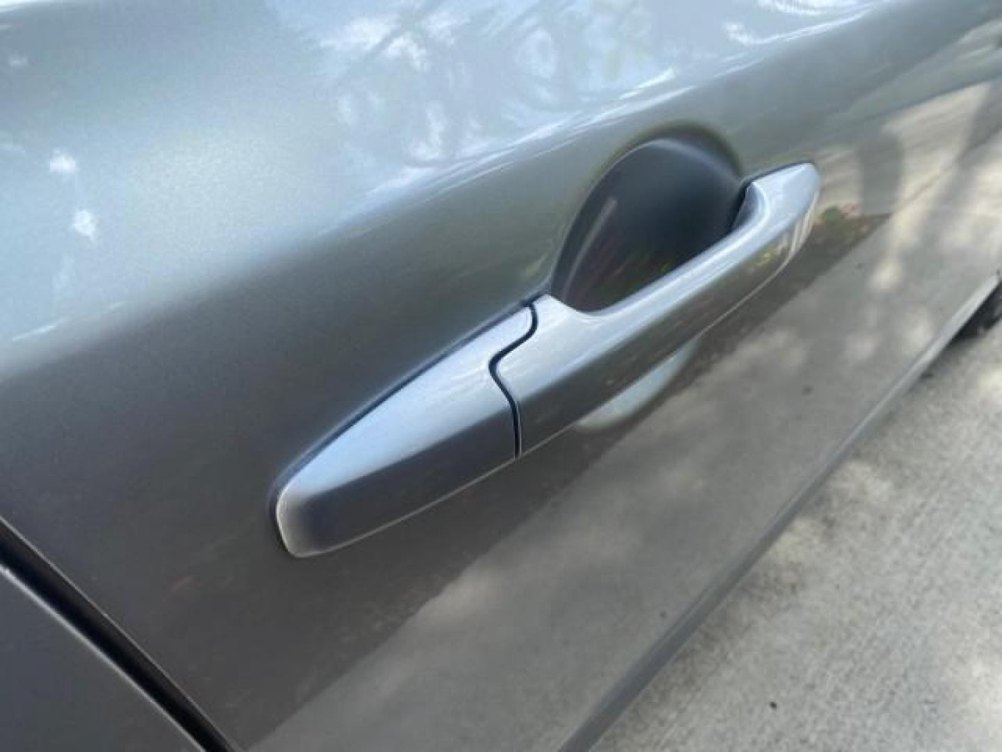 2009 Alabaster Silver Metallic /Black Honda Civic Sdn 1 OWNER FL LOW MILES 36,489 LX-S (2HGFA16609H) with an 1.8L SOHC MPFI 16-Valve i-VTEC I4 Engine engine, Automatic transmission, located at 4701 North Dixie Hwy, Pompano Beach, FL, 33064, (954) 422-2889, 26.240938, -80.123474 - OUR WEBPAGE FLORIDACARS1.COM HAS OVER 100 PHOTOS AND FREE CARFAX LINK 2009 HONDA CIVIC LX-S 36 MPG VIN: 2HGFA16609H342129 2 H G F A 1 6 6 0 9 H 3 4 2 1 2 9 SEDAN 4 DR 1.8L I4 F SOHC 16V GASOLINE FRONT WHEEL DRIVE Top Features Alloy Wheels Cloth Seats Basic Features ABS Brakes Auxiliary Audio Input P - Photo#86