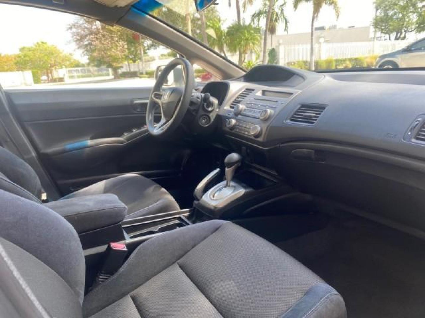 2009 Alabaster Silver Metallic /Black Honda Civic Sdn 1 OWNER FL LOW MILES 36,489 LX-S (2HGFA16609H) with an 1.8L SOHC MPFI 16-Valve i-VTEC I4 Engine engine, Automatic transmission, located at 4701 North Dixie Hwy, Pompano Beach, FL, 33064, (954) 422-2889, 26.240938, -80.123474 - OUR WEBPAGE FLORIDACARS1.COM HAS OVER 100 PHOTOS AND FREE CARFAX LINK 2009 HONDA CIVIC LX-S 36 MPG VIN: 2HGFA16609H342129 2 H G F A 1 6 6 0 9 H 3 4 2 1 2 9 SEDAN 4 DR 1.8L I4 F SOHC 16V GASOLINE FRONT WHEEL DRIVE Top Features Alloy Wheels Cloth Seats Basic Features ABS Brakes Auxiliary Audio Input P - Photo#88
