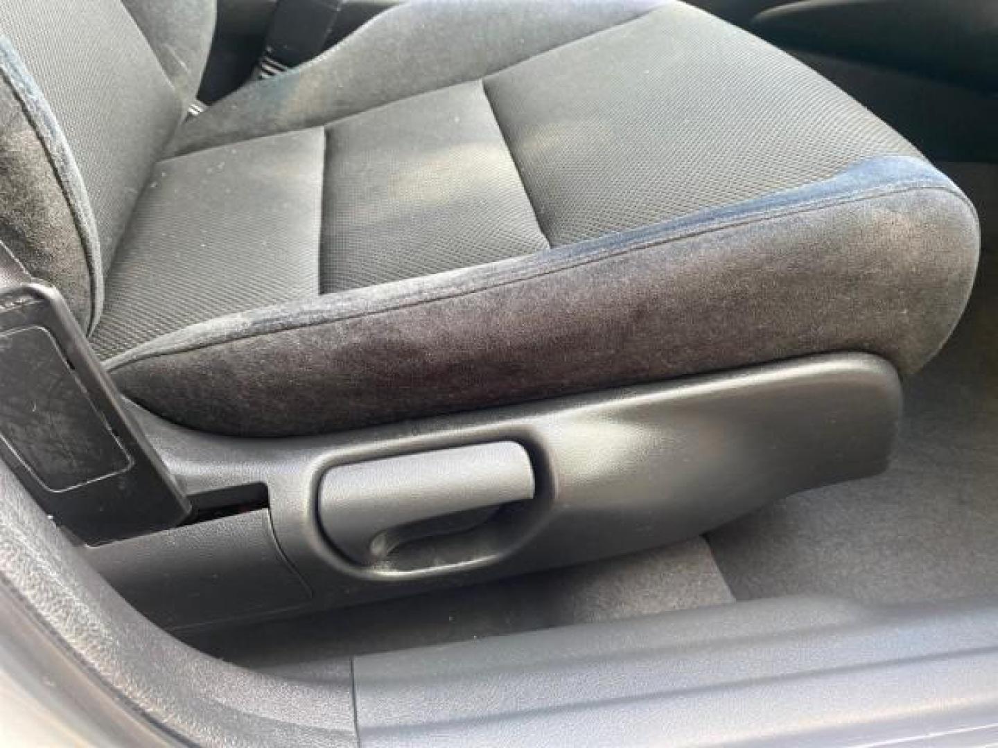 2009 Alabaster Silver Metallic /Black Honda Civic Sdn 1 OWNER FL LOW MILES 36,489 LX-S (2HGFA16609H) with an 1.8L SOHC MPFI 16-Valve i-VTEC I4 Engine engine, Automatic transmission, located at 4701 North Dixie Hwy, Pompano Beach, FL, 33064, (954) 422-2889, 26.240938, -80.123474 - OUR WEBPAGE FLORIDACARS1.COM HAS OVER 100 PHOTOS AND FREE CARFAX LINK 2009 HONDA CIVIC LX-S 36 MPG VIN: 2HGFA16609H342129 2 H G F A 1 6 6 0 9 H 3 4 2 1 2 9 SEDAN 4 DR 1.8L I4 F SOHC 16V GASOLINE FRONT WHEEL DRIVE Top Features Alloy Wheels Cloth Seats Basic Features ABS Brakes Auxiliary Audio Input P - Photo#91