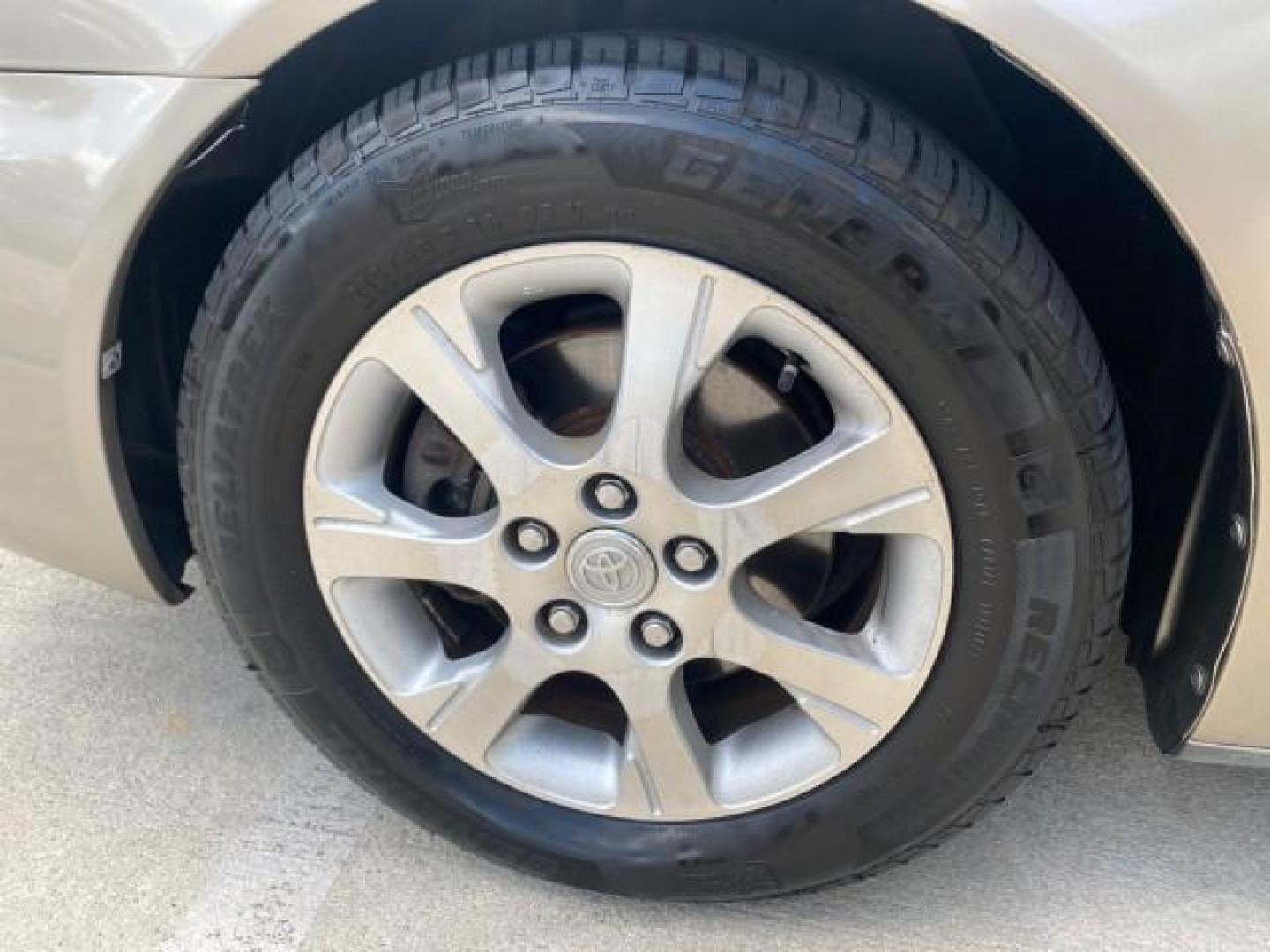 2005 Desert Sand Mica /Taupe Toyota Camry XLE V6 SUNROOF LEATHER (4T1BF30K35U) with an 3.0L DOHC MPFI Vvti 24-Valve V6 Engine engine, Automatic transmission, located at 4701 North Dixie Hwy, Pompano Beach, FL, 33064, (954) 422-2889, 26.240938, -80.123474 - OUR WEBPAGE FLORIDACARS1.COM HAS OVER 100 PHOTOS AND FREE CARFAX LINK 2005 TOYOTA CAMRY LE V6 SUNROOF LEATHER BUCKET SEATS VIN: 4T1BF30K35U597683 4 T 1 B F 3 0 K 3 5 U 5 9 7 6 8 3 SEDAN 4 DR 3.0L V6 F DOHC 24V GASOLINE 28 MPG FRONT WHEEL DRIVE TIRES ARE NEW ! Top Features Alloy Wheels Luxury Package - Photo#19