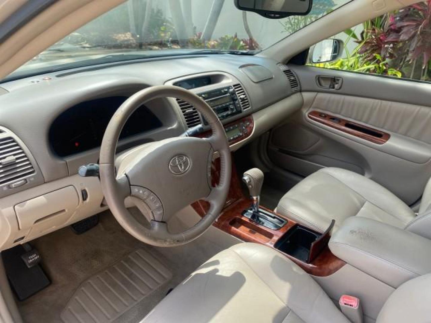 2005 Desert Sand Mica /Taupe Toyota Camry XLE V6 SUNROOF LEATHER (4T1BF30K35U) with an 3.0L DOHC MPFI Vvti 24-Valve V6 Engine engine, Automatic transmission, located at 4701 North Dixie Hwy, Pompano Beach, FL, 33064, (954) 422-2889, 26.240938, -80.123474 - OUR WEBPAGE FLORIDACARS1.COM HAS OVER 100 PHOTOS AND FREE CARFAX LINK 2005 TOYOTA CAMRY LE V6 SUNROOF LEATHER BUCKET SEATS VIN: 4T1BF30K35U597683 4 T 1 B F 3 0 K 3 5 U 5 9 7 6 8 3 SEDAN 4 DR 3.0L V6 F DOHC 24V GASOLINE 28 MPG FRONT WHEEL DRIVE TIRES ARE NEW ! Top Features Alloy Wheels Luxury Package - Photo#36