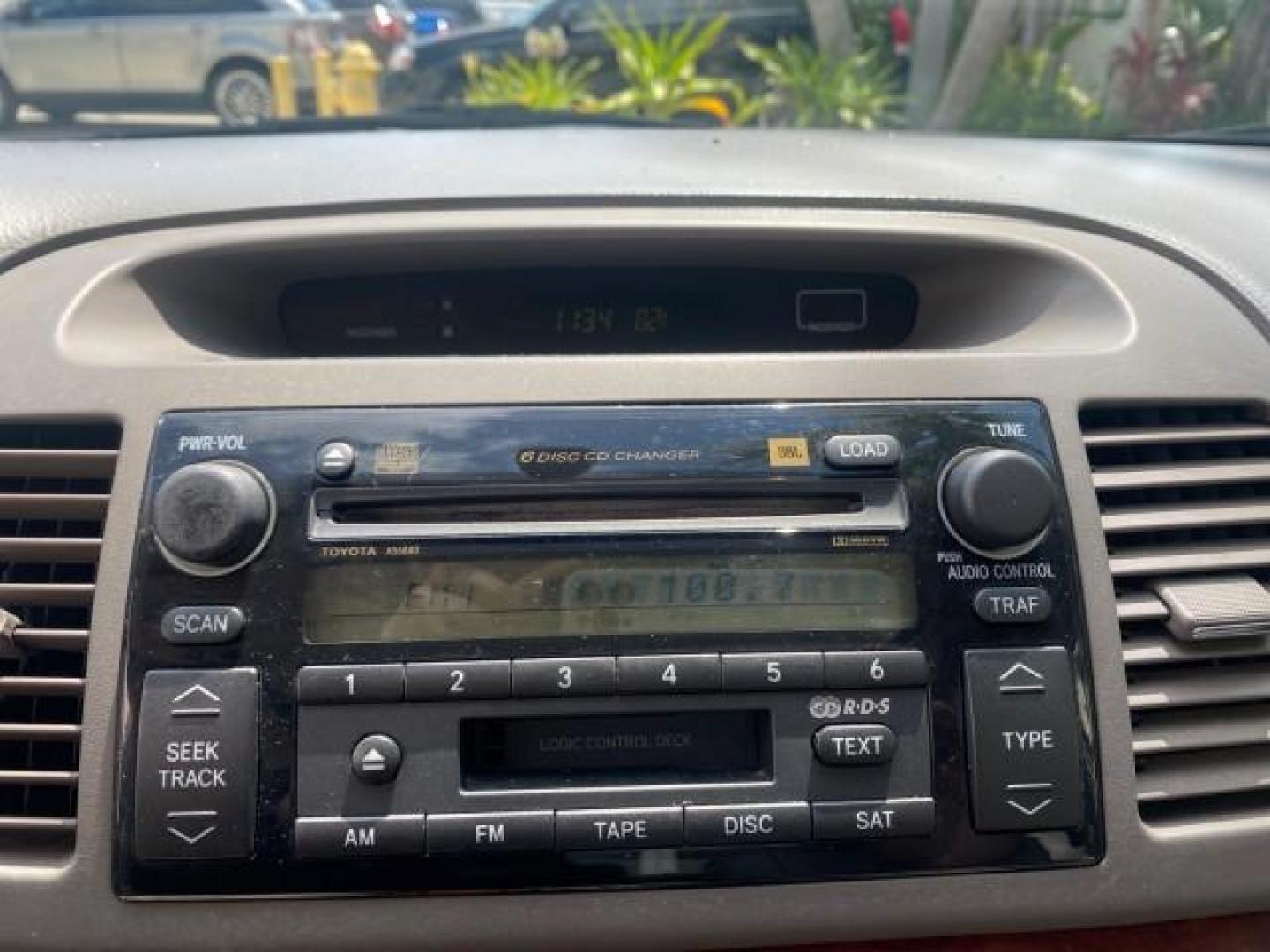 2005 Desert Sand Mica /Taupe Toyota Camry XLE V6 SUNROOF LEATHER (4T1BF30K35U) with an 3.0L DOHC MPFI Vvti 24-Valve V6 Engine engine, Automatic transmission, located at 4701 North Dixie Hwy, Pompano Beach, FL, 33064, (954) 422-2889, 26.240938, -80.123474 - OUR WEBPAGE FLORIDACARS1.COM HAS OVER 100 PHOTOS AND FREE CARFAX LINK 2005 TOYOTA CAMRY LE V6 SUNROOF LEATHER BUCKET SEATS VIN: 4T1BF30K35U597683 4 T 1 B F 3 0 K 3 5 U 5 9 7 6 8 3 SEDAN 4 DR 3.0L V6 F DOHC 24V GASOLINE 28 MPG FRONT WHEEL DRIVE TIRES ARE NEW ! Top Features Alloy Wheels Luxury Package - Photo#45