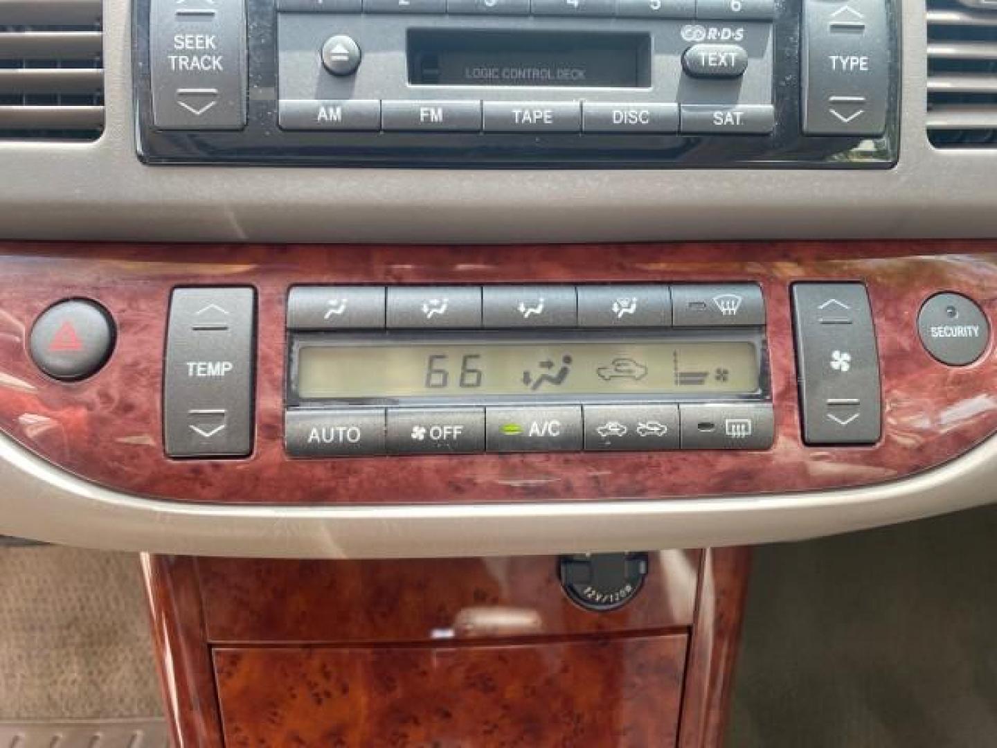 2005 Desert Sand Mica /Taupe Toyota Camry XLE V6 SUNROOF LEATHER (4T1BF30K35U) with an 3.0L DOHC MPFI Vvti 24-Valve V6 Engine engine, Automatic transmission, located at 4701 North Dixie Hwy, Pompano Beach, FL, 33064, (954) 422-2889, 26.240938, -80.123474 - OUR WEBPAGE FLORIDACARS1.COM HAS OVER 100 PHOTOS AND FREE CARFAX LINK 2005 TOYOTA CAMRY LE V6 SUNROOF LEATHER BUCKET SEATS VIN: 4T1BF30K35U597683 4 T 1 B F 3 0 K 3 5 U 5 9 7 6 8 3 SEDAN 4 DR 3.0L V6 F DOHC 24V GASOLINE 28 MPG FRONT WHEEL DRIVE TIRES ARE NEW ! Top Features Alloy Wheels Luxury Package - Photo#46