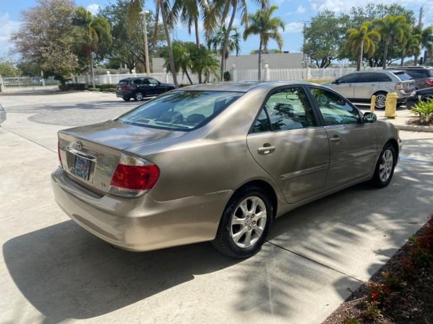2005 Desert Sand Mica /Taupe Toyota Camry XLE V6 SUNROOF LEATHER (4T1BF30K35U) with an 3.0L DOHC MPFI Vvti 24-Valve V6 Engine engine, Automatic transmission, located at 4701 North Dixie Hwy, Pompano Beach, FL, 33064, (954) 422-2889, 26.240938, -80.123474 - OUR WEBPAGE FLORIDACARS1.COM HAS OVER 100 PHOTOS AND FREE CARFAX LINK 2005 TOYOTA CAMRY LE V6 SUNROOF LEATHER BUCKET SEATS VIN: 4T1BF30K35U597683 4 T 1 B F 3 0 K 3 5 U 5 9 7 6 8 3 SEDAN 4 DR 3.0L V6 F DOHC 24V GASOLINE 28 MPG FRONT WHEEL DRIVE TIRES ARE NEW ! Top Features Alloy Wheels Luxury Package - Photo#7