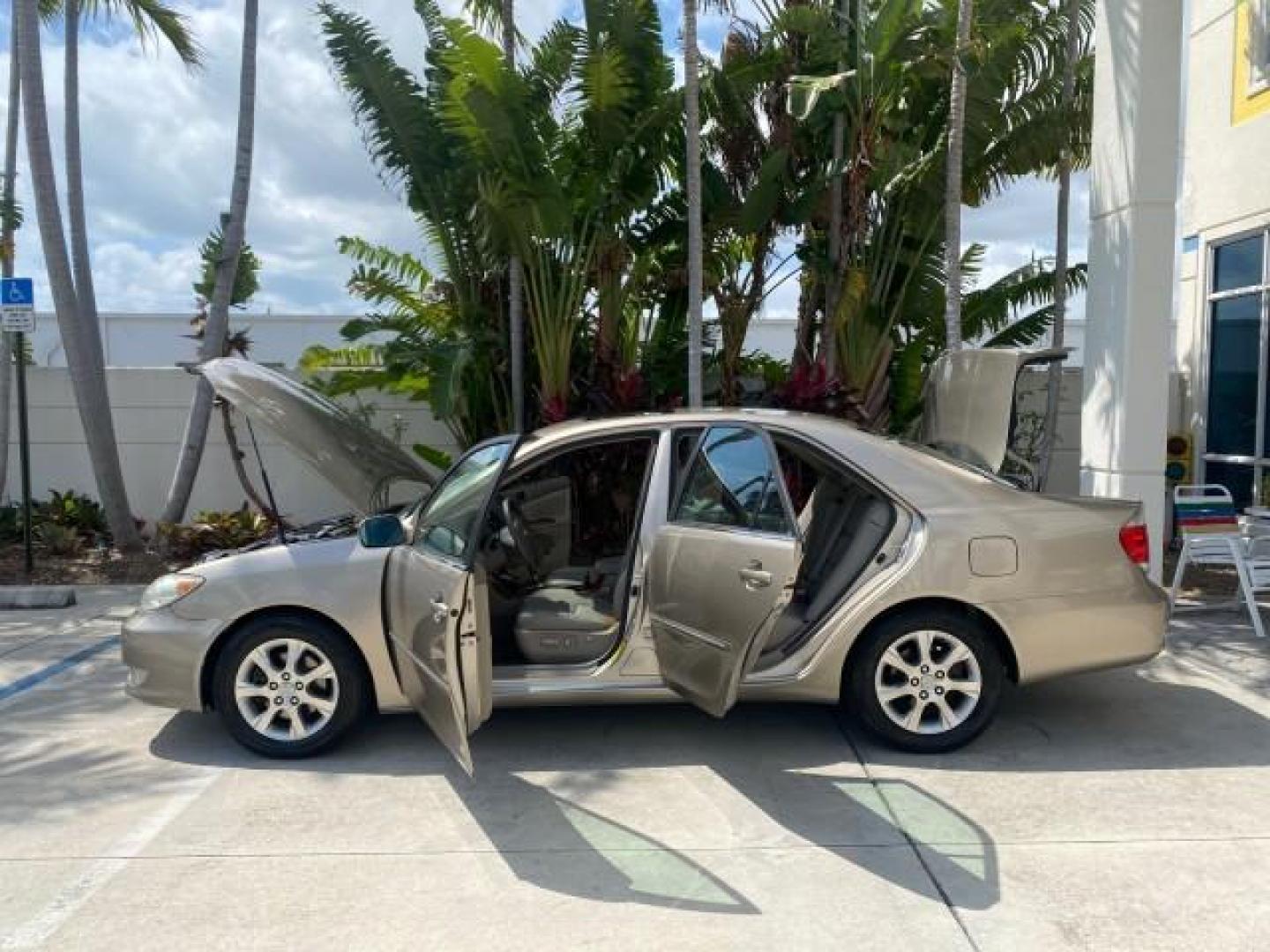 2005 Desert Sand Mica /Taupe Toyota Camry XLE V6 SUNROOF LEATHER (4T1BF30K35U) with an 3.0L DOHC MPFI Vvti 24-Valve V6 Engine engine, Automatic transmission, located at 4701 North Dixie Hwy, Pompano Beach, FL, 33064, (954) 422-2889, 26.240938, -80.123474 - OUR WEBPAGE FLORIDACARS1.COM HAS OVER 100 PHOTOS AND FREE CARFAX LINK 2005 TOYOTA CAMRY LE V6 SUNROOF LEATHER BUCKET SEATS VIN: 4T1BF30K35U597683 4 T 1 B F 3 0 K 3 5 U 5 9 7 6 8 3 SEDAN 4 DR 3.0L V6 F DOHC 24V GASOLINE 28 MPG FRONT WHEEL DRIVE TIRES ARE NEW ! Top Features Alloy Wheels Luxury Package - Photo#8
