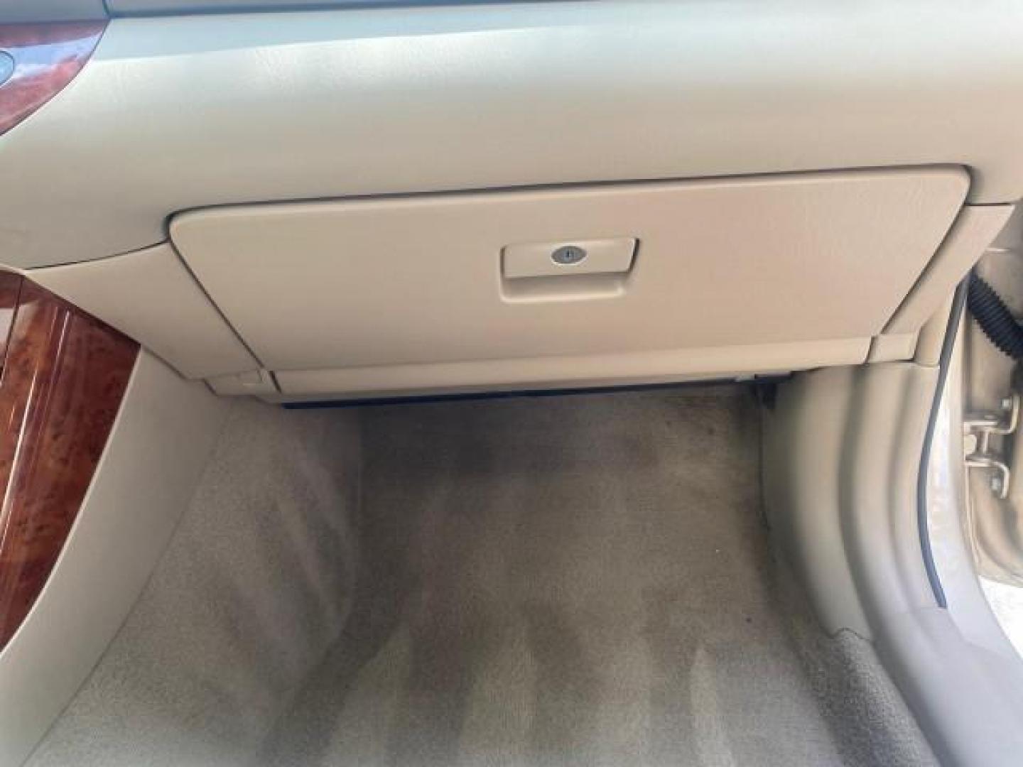2005 Desert Sand Mica /Taupe Toyota Camry XLE V6 SUNROOF LEATHER (4T1BF30K35U) with an 3.0L DOHC MPFI Vvti 24-Valve V6 Engine engine, Automatic transmission, located at 4701 North Dixie Hwy, Pompano Beach, FL, 33064, (954) 422-2889, 26.240938, -80.123474 - OUR WEBPAGE FLORIDACARS1.COM HAS OVER 100 PHOTOS AND FREE CARFAX LINK 2005 TOYOTA CAMRY LE V6 SUNROOF LEATHER BUCKET SEATS VIN: 4T1BF30K35U597683 4 T 1 B F 3 0 K 3 5 U 5 9 7 6 8 3 SEDAN 4 DR 3.0L V6 F DOHC 24V GASOLINE 28 MPG FRONT WHEEL DRIVE TIRES ARE NEW ! Top Features Alloy Wheels Luxury Package - Photo#94