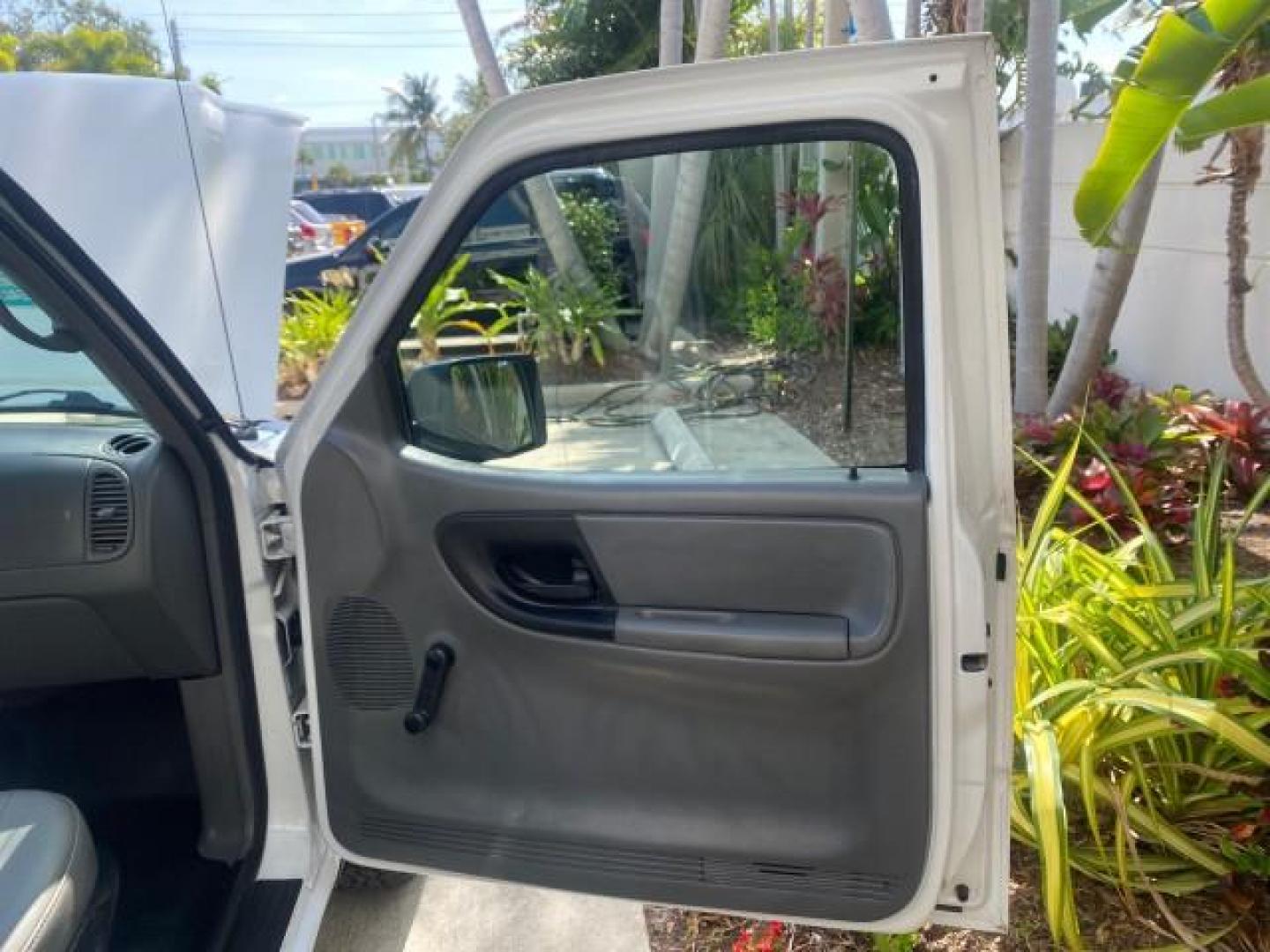 2006 Oxford White /Medium Dk Flint Ford Ranger XL 1 OWNER FLORIDA 4WD (1FTYR11U16P) with an 3.0L OHV V6 Engine engine, Automatic transmission, located at 4701 North Dixie Hwy, Pompano Beach, FL, 33064, (954) 422-2889, 26.240938, -80.123474 - OUR WEBPAGE FLORIDACARS1.COM HAS OVER 100 PHOTOS AND FREE CARFAX LINK 2006 FORD RANGER XL VIN: 1FTYR11U16PA54567 1 F T Y R 1 1 U 1 6 P A 5 4 5 6 7 PICKUP 3.0L V6 F GASOLINE REAR WHEEL DRIVE W/ 4X4 Top Features 4WD/AWD Bed Liner Alloy Wheels Basic Features ABS Brakes Air Conditioning CD Audio AM/FM S - Photo#11
