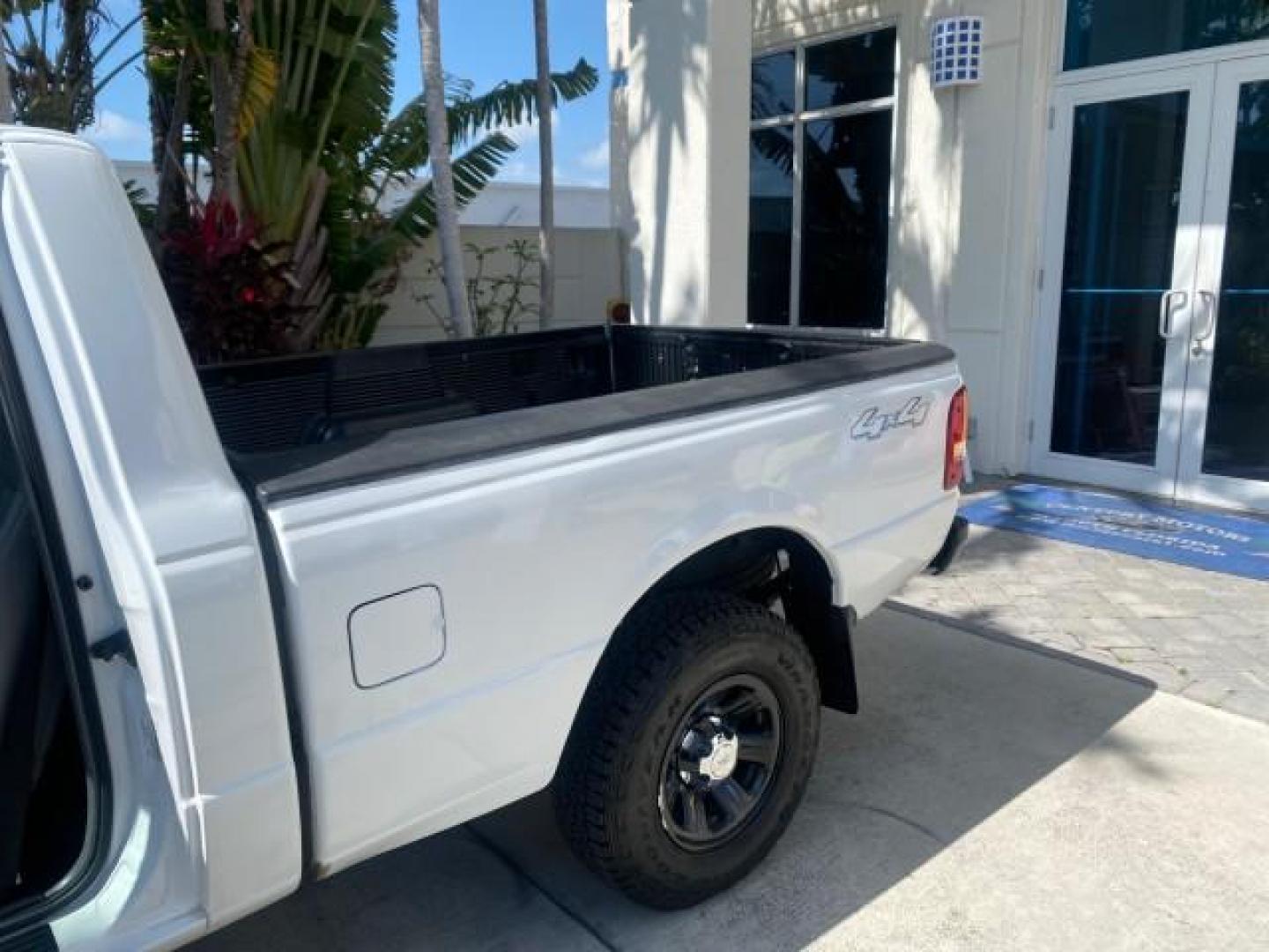 2006 Oxford White /Medium Dk Flint Ford Ranger XL 1 OWNER FLORIDA 4WD (1FTYR11U16P) with an 3.0L OHV V6 Engine engine, Automatic transmission, located at 4701 North Dixie Hwy, Pompano Beach, FL, 33064, (954) 422-2889, 26.240938, -80.123474 - OUR WEBPAGE FLORIDACARS1.COM HAS OVER 100 PHOTOS AND FREE CARFAX LINK 2006 FORD RANGER XL VIN: 1FTYR11U16PA54567 1 F T Y R 1 1 U 1 6 P A 5 4 5 6 7 PICKUP 3.0L V6 F GASOLINE REAR WHEEL DRIVE W/ 4X4 Top Features 4WD/AWD Bed Liner Alloy Wheels Basic Features ABS Brakes Air Conditioning CD Audio AM/FM S - Photo#13