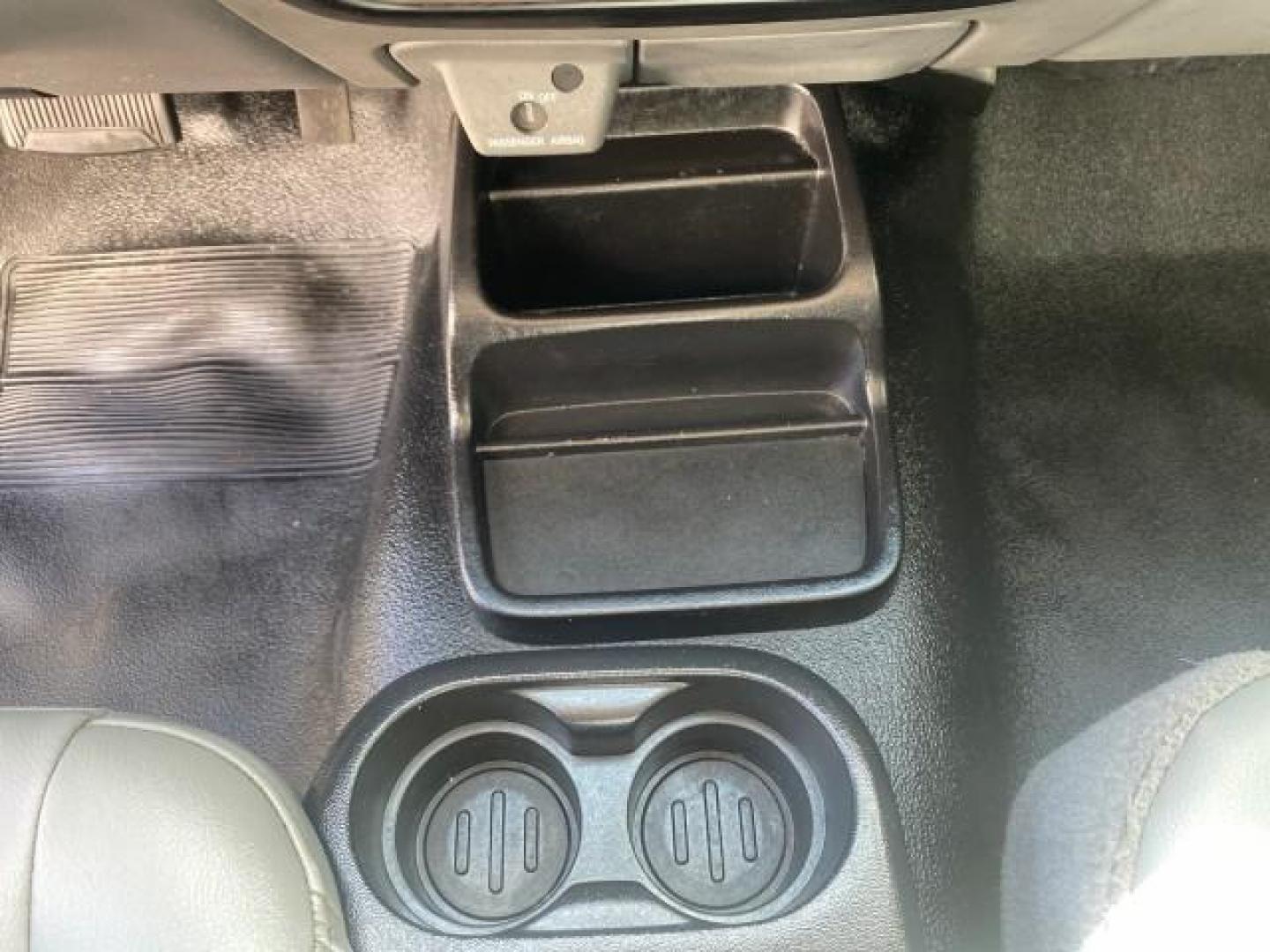 2006 Oxford White /Medium Dk Flint Ford Ranger XL 1 OWNER FLORIDA 4WD (1FTYR11U16P) with an 3.0L OHV V6 Engine engine, Automatic transmission, located at 4701 North Dixie Hwy, Pompano Beach, FL, 33064, (954) 422-2889, 26.240938, -80.123474 - OUR WEBPAGE FLORIDACARS1.COM HAS OVER 100 PHOTOS AND FREE CARFAX LINK 2006 FORD RANGER XL VIN: 1FTYR11U16PA54567 1 F T Y R 1 1 U 1 6 P A 5 4 5 6 7 PICKUP 3.0L V6 F GASOLINE REAR WHEEL DRIVE W/ 4X4 Top Features 4WD/AWD Bed Liner Alloy Wheels Basic Features ABS Brakes Air Conditioning CD Audio AM/FM S - Photo#46