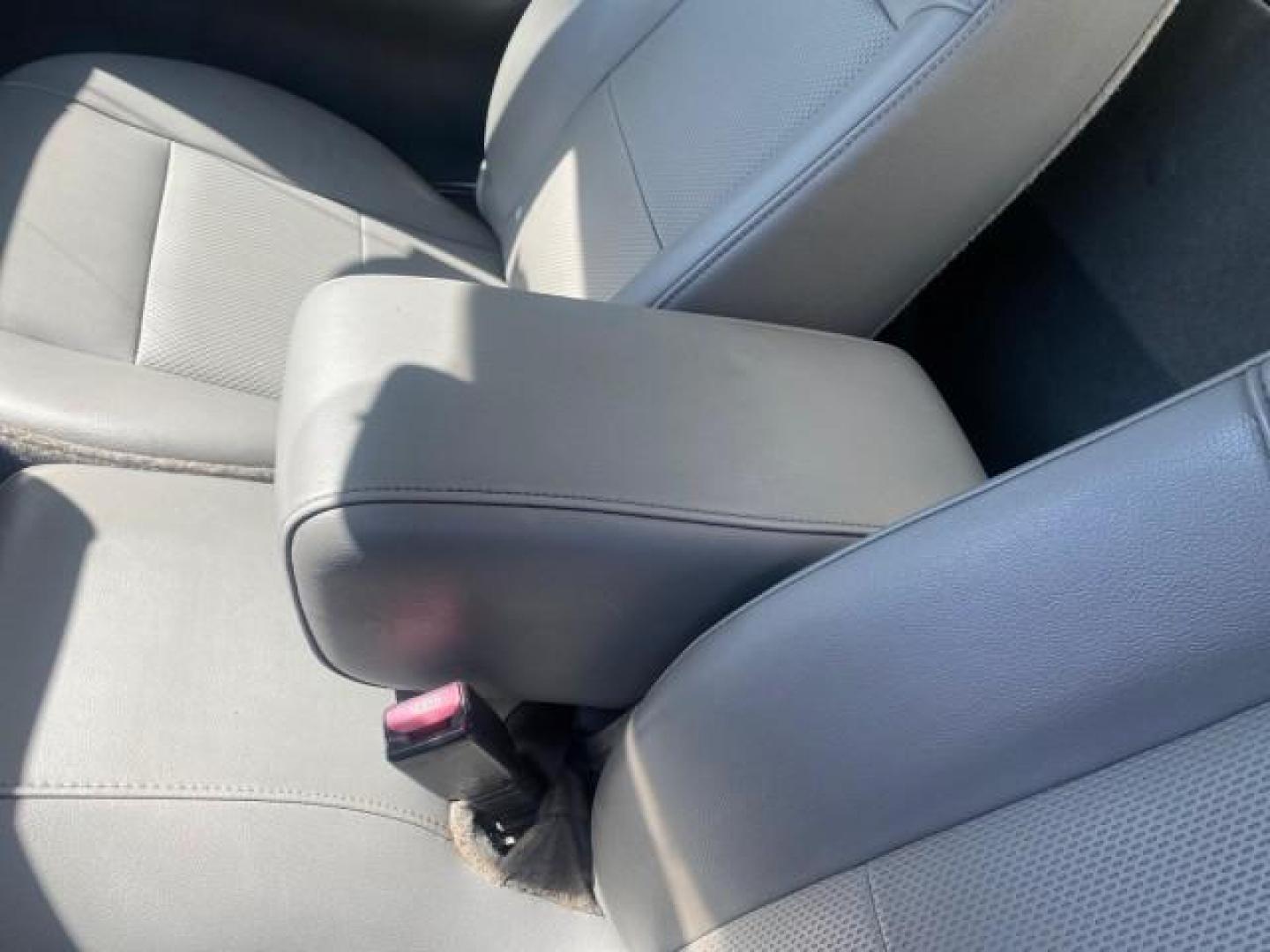 2006 Oxford White /Medium Dk Flint Ford Ranger XL 1 OWNER FLORIDA 4WD (1FTYR11U16P) with an 3.0L OHV V6 Engine engine, Automatic transmission, located at 4701 North Dixie Hwy, Pompano Beach, FL, 33064, (954) 422-2889, 26.240938, -80.123474 - OUR WEBPAGE FLORIDACARS1.COM HAS OVER 100 PHOTOS AND FREE CARFAX LINK 2006 FORD RANGER XL VIN: 1FTYR11U16PA54567 1 F T Y R 1 1 U 1 6 P A 5 4 5 6 7 PICKUP 3.0L V6 F GASOLINE REAR WHEEL DRIVE W/ 4X4 Top Features 4WD/AWD Bed Liner Alloy Wheels Basic Features ABS Brakes Air Conditioning CD Audio AM/FM S - Photo#47