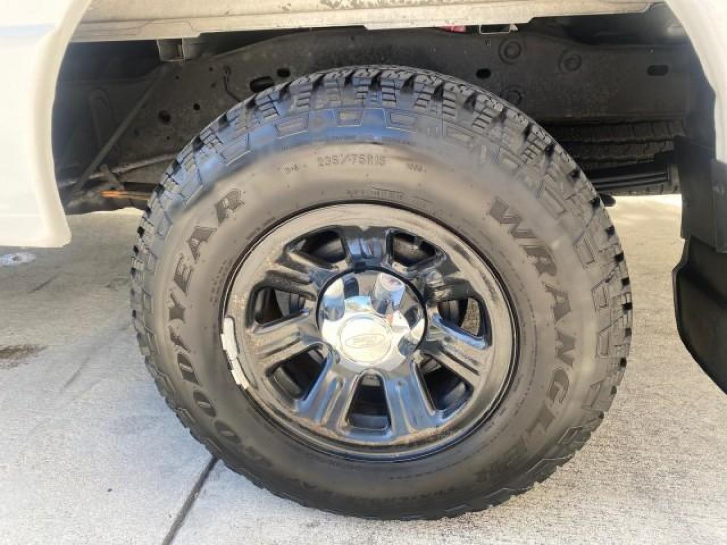 2006 Oxford White /Medium Dk Flint Ford Ranger XL 1 OWNER FLORIDA 4WD (1FTYR11U16P) with an 3.0L OHV V6 Engine engine, Automatic transmission, located at 4701 North Dixie Hwy, Pompano Beach, FL, 33064, (954) 422-2889, 26.240938, -80.123474 - OUR WEBPAGE FLORIDACARS1.COM HAS OVER 100 PHOTOS AND FREE CARFAX LINK 2006 FORD RANGER XL VIN: 1FTYR11U16PA54567 1 F T Y R 1 1 U 1 6 P A 5 4 5 6 7 PICKUP 3.0L V6 F GASOLINE REAR WHEEL DRIVE W/ 4X4 Top Features 4WD/AWD Bed Liner Alloy Wheels Basic Features ABS Brakes Air Conditioning CD Audio AM/FM S - Photo#67