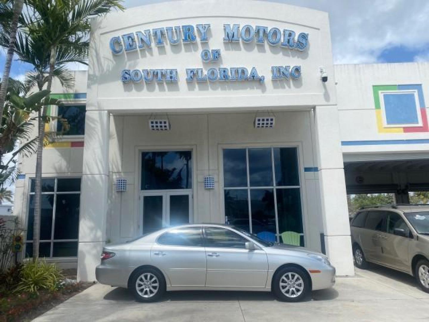 2004 Alabaster Metallic /Light Charcoal Lexus ES 330 1 OWNER FL LOW MILES 51,802 (JTHBA30G240) with an 3.3L DOHC EFI 24-Valve V6 Engine engine, Automatic transmission, located at 4701 North Dixie Hwy, Pompano Beach, FL, 33064, (954) 422-2889, 26.240938, -80.123474 - OUR WEBPAGE FLORIDACARS1.COM HAS OVER 100 PHOTOS AND FREE CARFAX LINK 2004 LEXUS ES 330 VIN: JTHBA30G240002762 J T H B A 3 0 G 2 4 0 0 0 2 7 6 2 SEDAN 4 DR 3.3L V6 F 24V GASOLINE 29 MPG FRONT WHEEL DRIVE Top Features Alloy Wheels Leather Seats Memory Seat(s) Sunroof(s) Basic Features ABS Brakes CD A - Photo#0