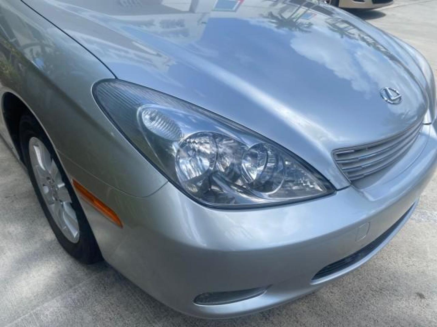2004 Alabaster Metallic /Light Charcoal Lexus ES 330 1 OWNER FL LOW MILES 51,802 (JTHBA30G240) with an 3.3L DOHC EFI 24-Valve V6 Engine engine, Automatic transmission, located at 4701 North Dixie Hwy, Pompano Beach, FL, 33064, (954) 422-2889, 26.240938, -80.123474 - OUR WEBPAGE FLORIDACARS1.COM HAS OVER 100 PHOTOS AND FREE CARFAX LINK 2004 LEXUS ES 330 VIN: JTHBA30G240002762 J T H B A 3 0 G 2 4 0 0 0 2 7 6 2 SEDAN 4 DR 3.3L V6 F 24V GASOLINE 29 MPG FRONT WHEEL DRIVE Top Features Alloy Wheels Leather Seats Memory Seat(s) Sunroof(s) Basic Features ABS Brakes CD A - Photo#99
