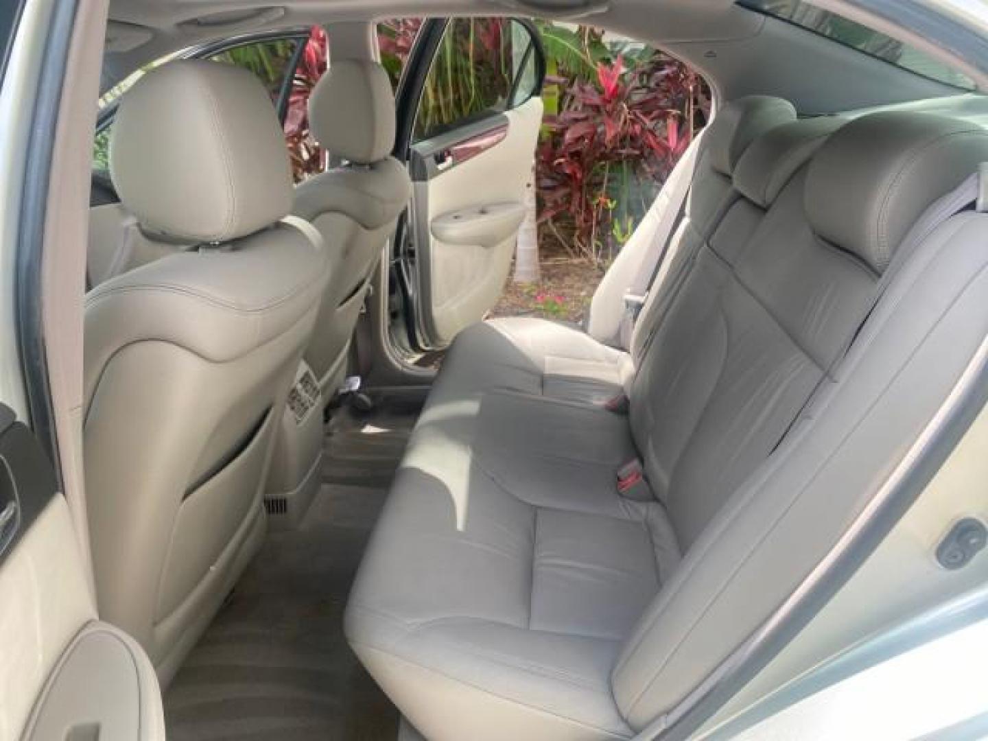 2004 Alabaster Metallic /Light Charcoal Lexus ES 330 1 OWNER FL LOW MILES 51,802 (JTHBA30G240) with an 3.3L DOHC EFI 24-Valve V6 Engine engine, Automatic transmission, located at 4701 North Dixie Hwy, Pompano Beach, FL, 33064, (954) 422-2889, 26.240938, -80.123474 - OUR WEBPAGE FLORIDACARS1.COM HAS OVER 100 PHOTOS AND FREE CARFAX LINK 2004 LEXUS ES 330 VIN: JTHBA30G240002762 J T H B A 3 0 G 2 4 0 0 0 2 7 6 2 SEDAN 4 DR 3.3L V6 F 24V GASOLINE 29 MPG FRONT WHEEL DRIVE Top Features Alloy Wheels Leather Seats Memory Seat(s) Sunroof(s) Basic Features ABS Brakes CD A - Photo#14