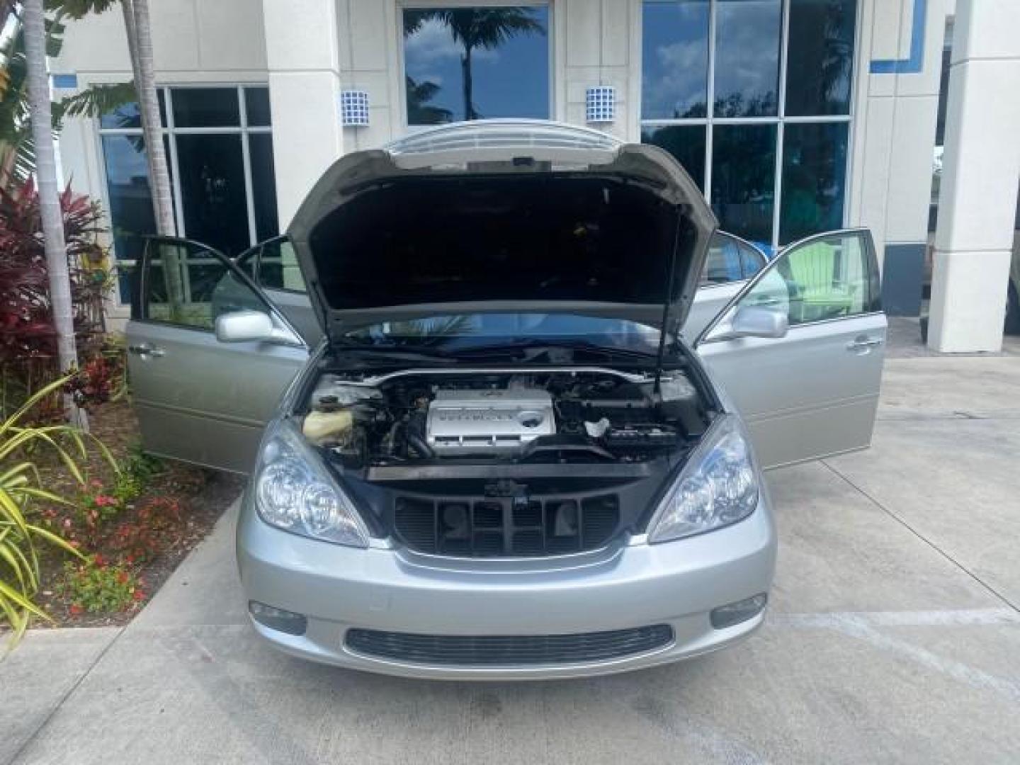2004 Alabaster Metallic /Light Charcoal Lexus ES 330 1 OWNER FL LOW MILES 51,802 (JTHBA30G240) with an 3.3L DOHC EFI 24-Valve V6 Engine engine, Automatic transmission, located at 4701 North Dixie Hwy, Pompano Beach, FL, 33064, (954) 422-2889, 26.240938, -80.123474 - OUR WEBPAGE FLORIDACARS1.COM HAS OVER 100 PHOTOS AND FREE CARFAX LINK 2004 LEXUS ES 330 VIN: JTHBA30G240002762 J T H B A 3 0 G 2 4 0 0 0 2 7 6 2 SEDAN 4 DR 3.3L V6 F 24V GASOLINE 29 MPG FRONT WHEEL DRIVE Top Features Alloy Wheels Leather Seats Memory Seat(s) Sunroof(s) Basic Features ABS Brakes CD A - Photo#16