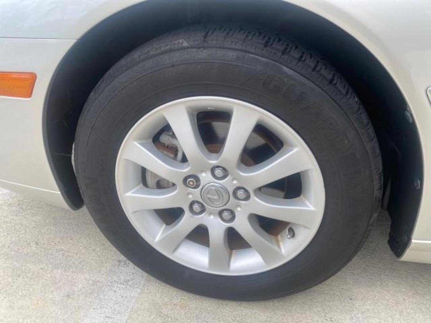 2004 Alabaster Metallic /Light Charcoal Lexus ES 330 1 OWNER FL LOW MILES 51,802 (JTHBA30G240) with an 3.3L DOHC EFI 24-Valve V6 Engine engine, Automatic transmission, located at 4701 North Dixie Hwy, Pompano Beach, FL, 33064, (954) 422-2889, 26.240938, -80.123474 - OUR WEBPAGE FLORIDACARS1.COM HAS OVER 100 PHOTOS AND FREE CARFAX LINK 2004 LEXUS ES 330 VIN: JTHBA30G240002762 J T H B A 3 0 G 2 4 0 0 0 2 7 6 2 SEDAN 4 DR 3.3L V6 F 24V GASOLINE 29 MPG FRONT WHEEL DRIVE Top Features Alloy Wheels Leather Seats Memory Seat(s) Sunroof(s) Basic Features ABS Brakes CD A - Photo#19