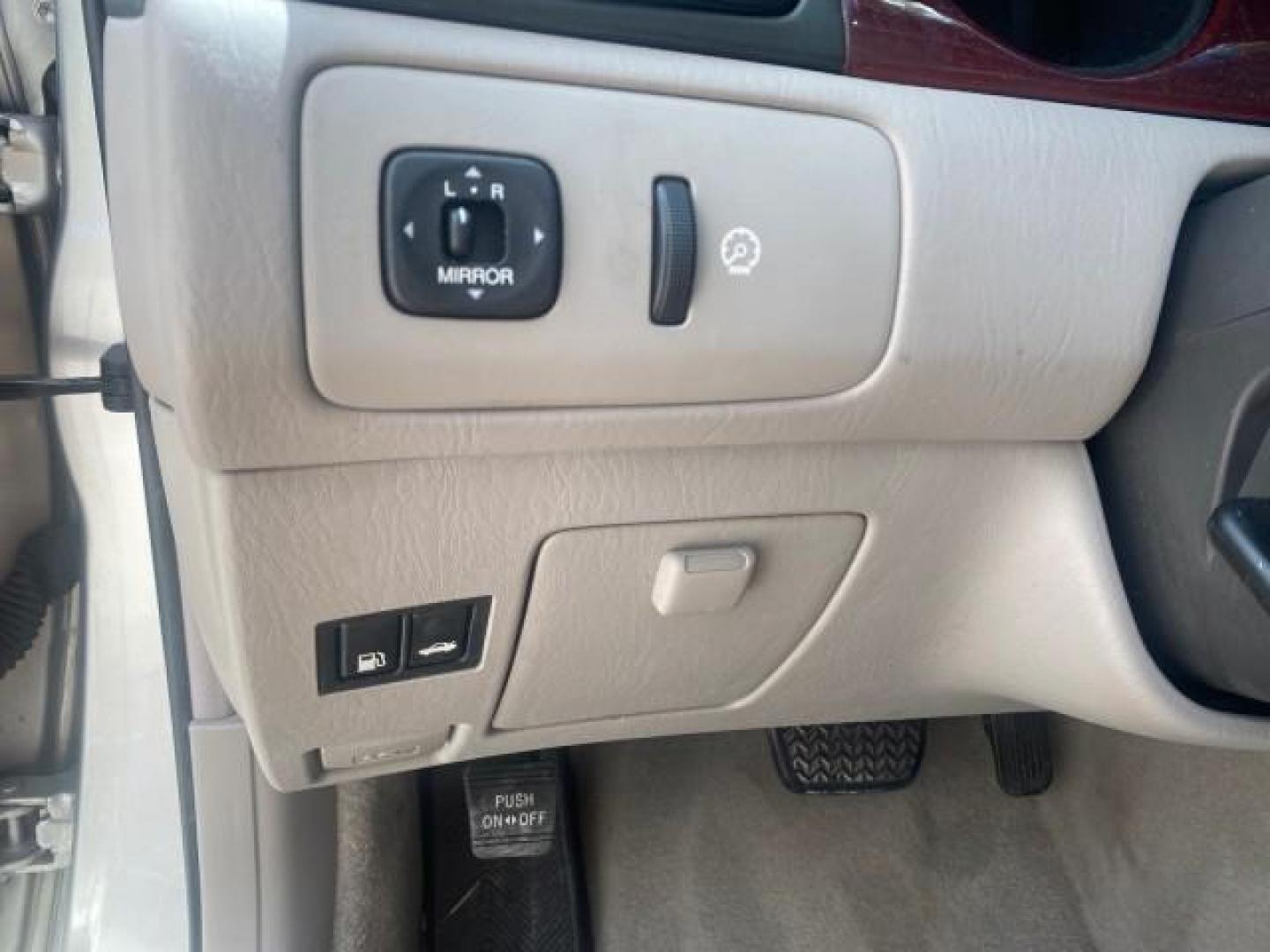 2004 Alabaster Metallic /Light Charcoal Lexus ES 330 1 OWNER FL LOW MILES 51,802 (JTHBA30G240) with an 3.3L DOHC EFI 24-Valve V6 Engine engine, Automatic transmission, located at 4701 North Dixie Hwy, Pompano Beach, FL, 33064, (954) 422-2889, 26.240938, -80.123474 - OUR WEBPAGE FLORIDACARS1.COM HAS OVER 100 PHOTOS AND FREE CARFAX LINK 2004 LEXUS ES 330 VIN: JTHBA30G240002762 J T H B A 3 0 G 2 4 0 0 0 2 7 6 2 SEDAN 4 DR 3.3L V6 F 24V GASOLINE 29 MPG FRONT WHEEL DRIVE Top Features Alloy Wheels Leather Seats Memory Seat(s) Sunroof(s) Basic Features ABS Brakes CD A - Photo#41