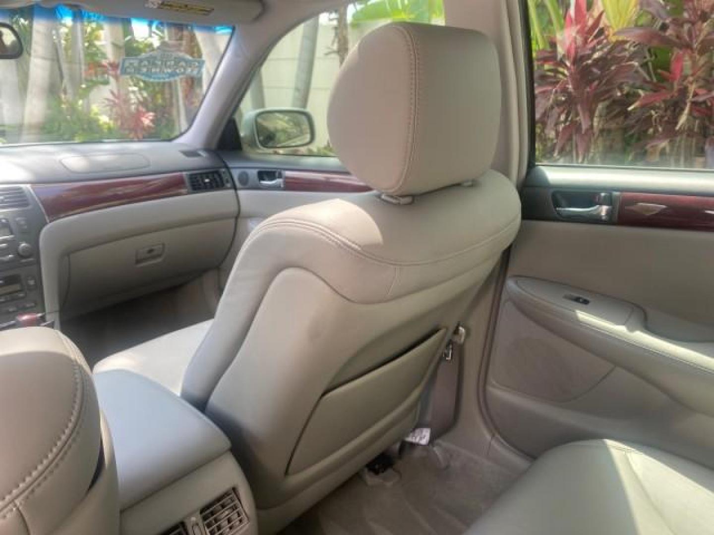 2004 Alabaster Metallic /Light Charcoal Lexus ES 330 1 OWNER FL LOW MILES 51,802 (JTHBA30G240) with an 3.3L DOHC EFI 24-Valve V6 Engine engine, Automatic transmission, located at 4701 North Dixie Hwy, Pompano Beach, FL, 33064, (954) 422-2889, 26.240938, -80.123474 - OUR WEBPAGE FLORIDACARS1.COM HAS OVER 100 PHOTOS AND FREE CARFAX LINK 2004 LEXUS ES 330 VIN: JTHBA30G240002762 J T H B A 3 0 G 2 4 0 0 0 2 7 6 2 SEDAN 4 DR 3.3L V6 F 24V GASOLINE 29 MPG FRONT WHEEL DRIVE Top Features Alloy Wheels Leather Seats Memory Seat(s) Sunroof(s) Basic Features ABS Brakes CD A - Photo#67
